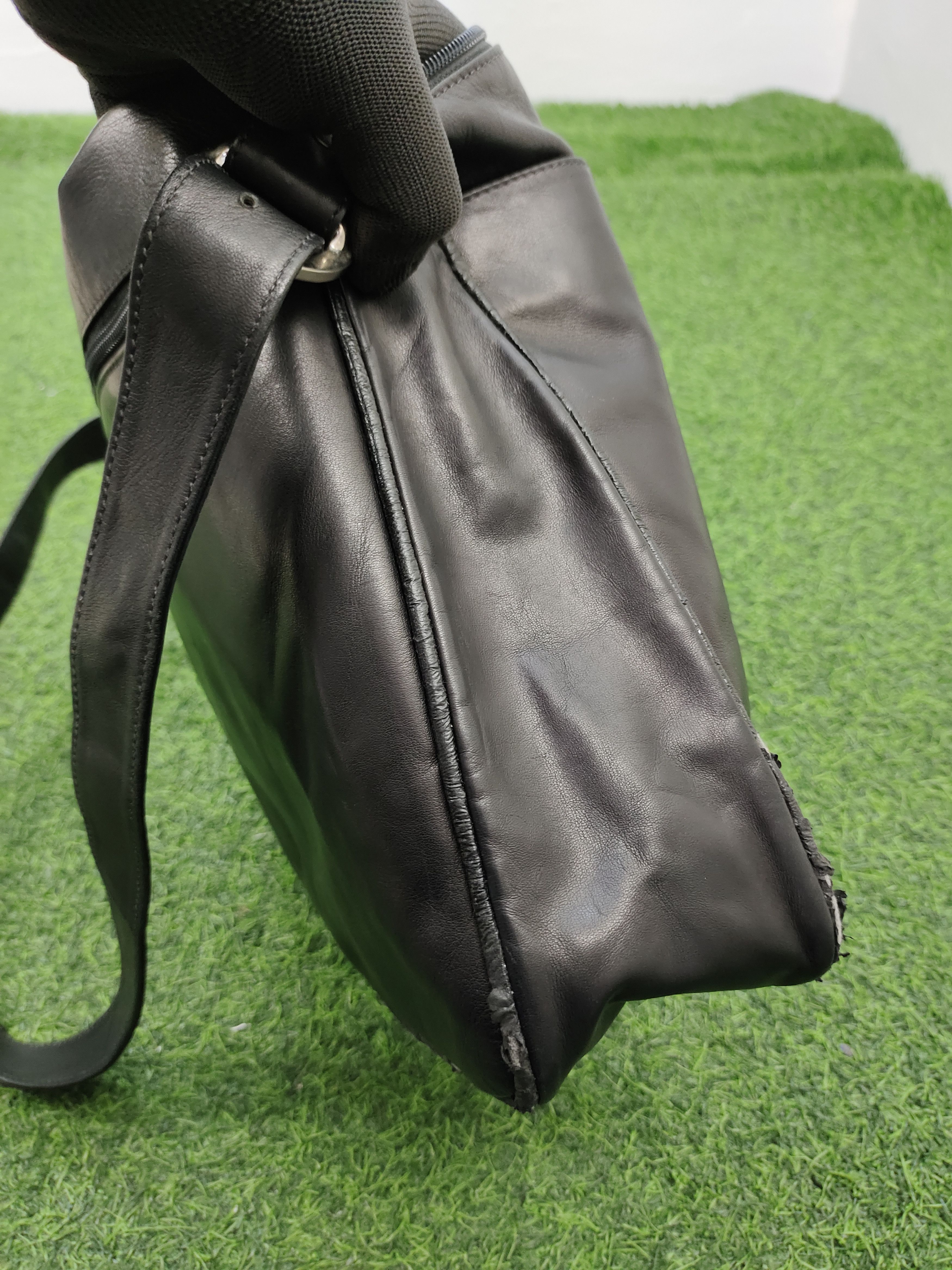 Japanese Brand Vintage Francesco Biasia Italy Patina Leather Shoulder Bag Size ONE SIZE - 9 Thumbnail