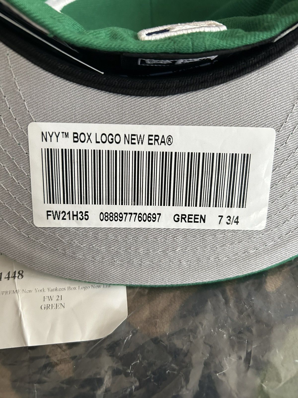 New Era × New York Yankees × Supreme Supreme New York Yankees Box Logo New Era Green 7 3/4 FW21 Size ONE SIZE - 6 Thumbnail