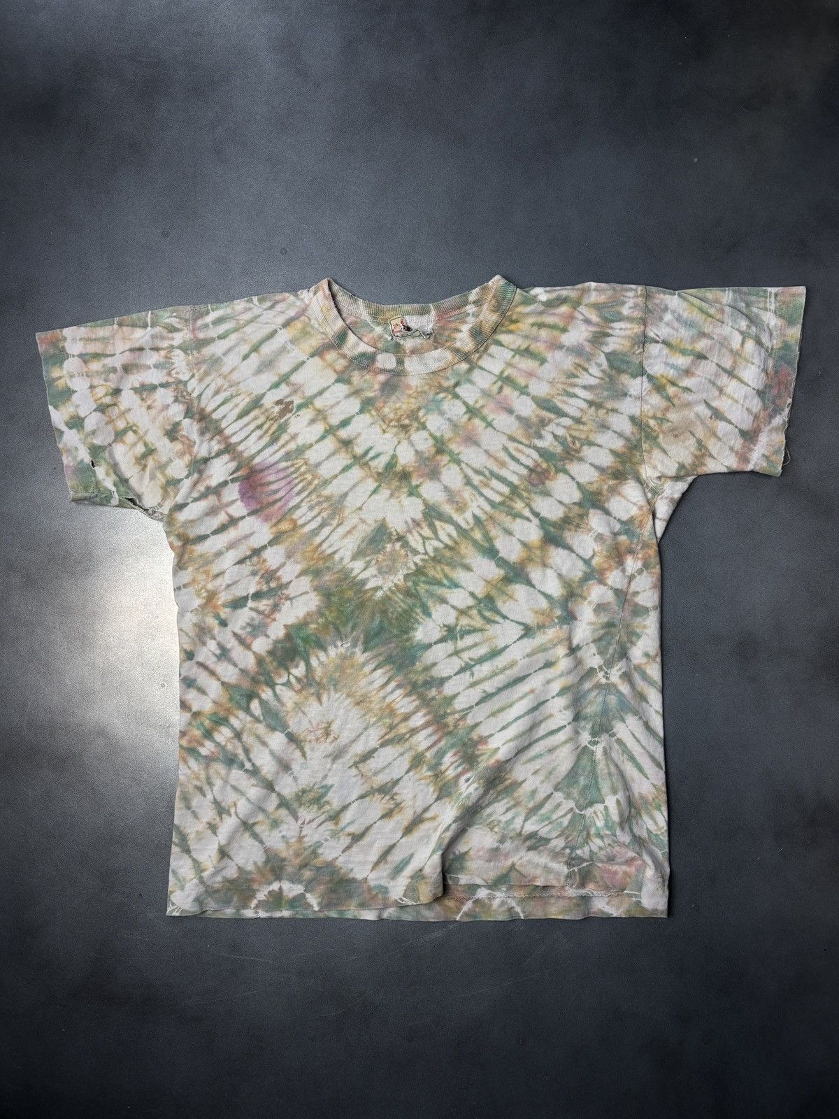 Vintage 1970s Tie Dye T-Shirt Vintage Thrashed Faded Distressed Swan Size US S / EU 44-46 / 1 - 14 Thumbnail