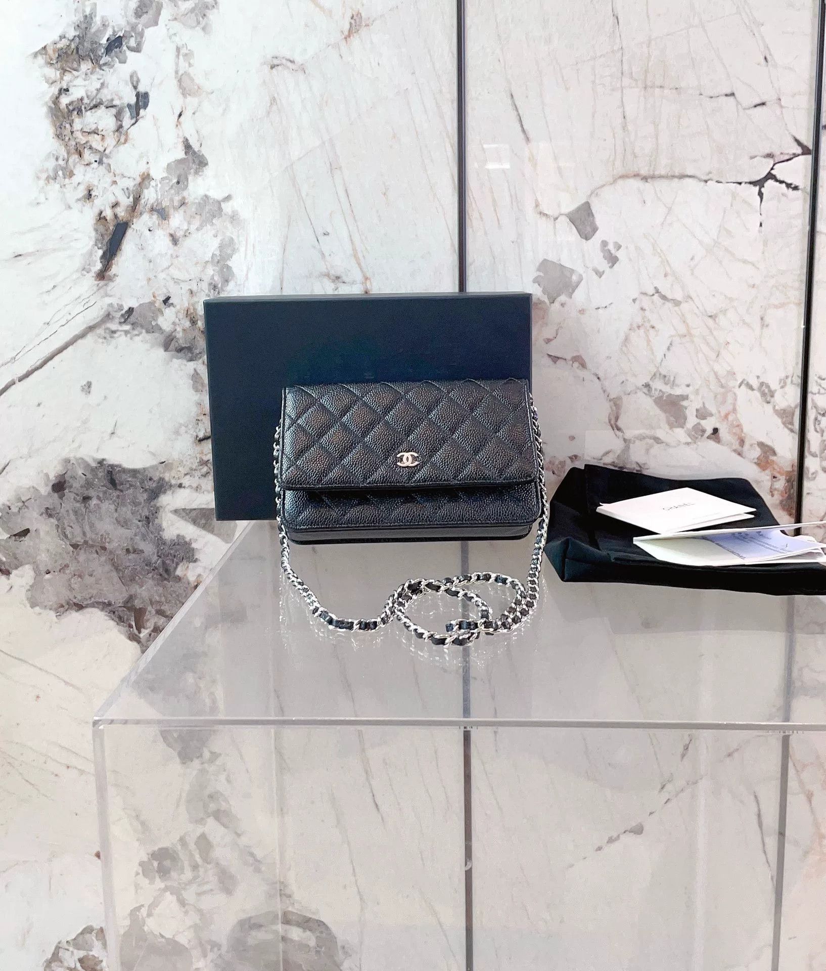 Chanel Pre-loved Bag Very good condition Size ONE SIZE - 1 Thumbnail