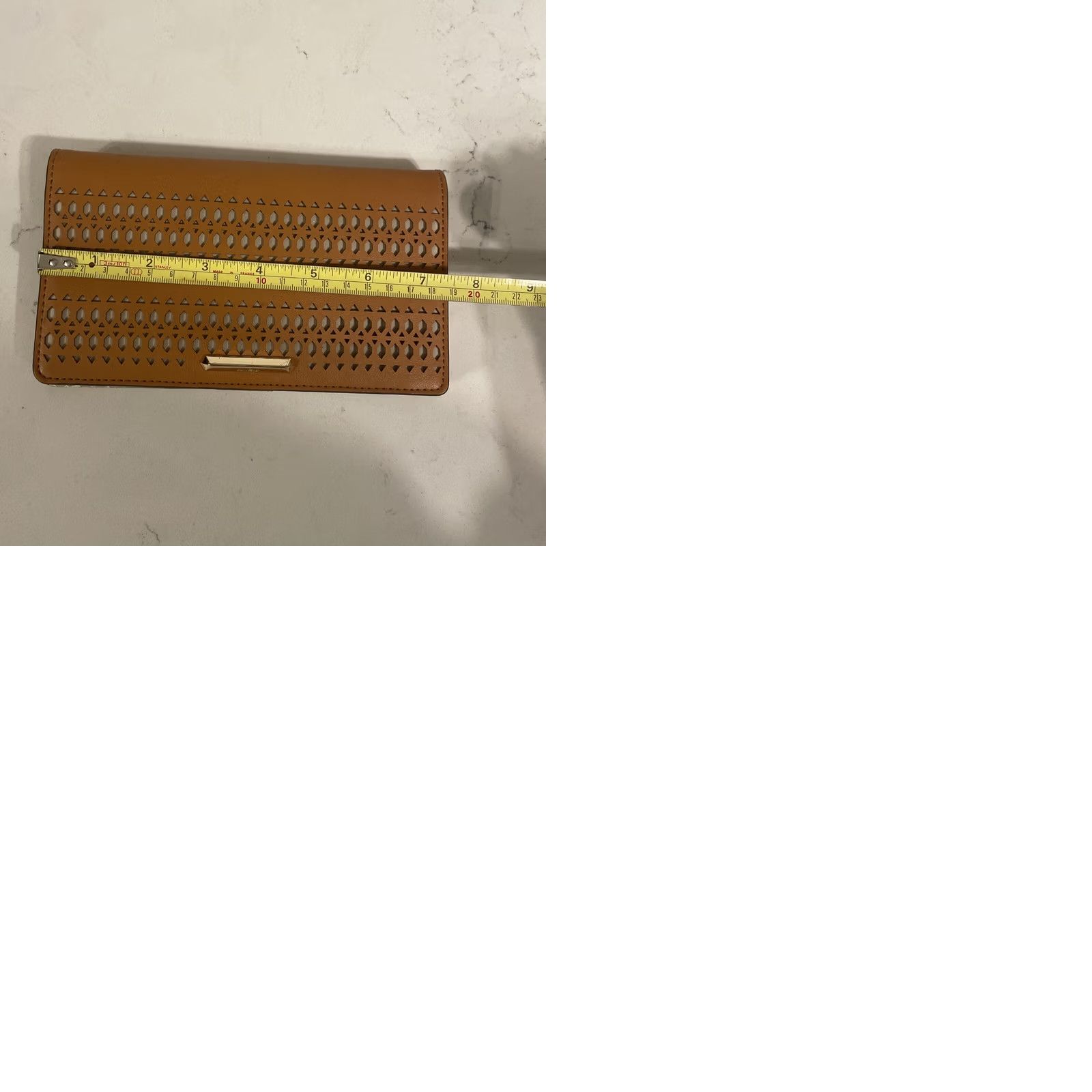 Vintage VINTAGE Women Wallet STELLA & DOT Tan She Loves Adventure Clutch laser cut Credit Card Logo Size ONE SIZE - 9 Thumbnail