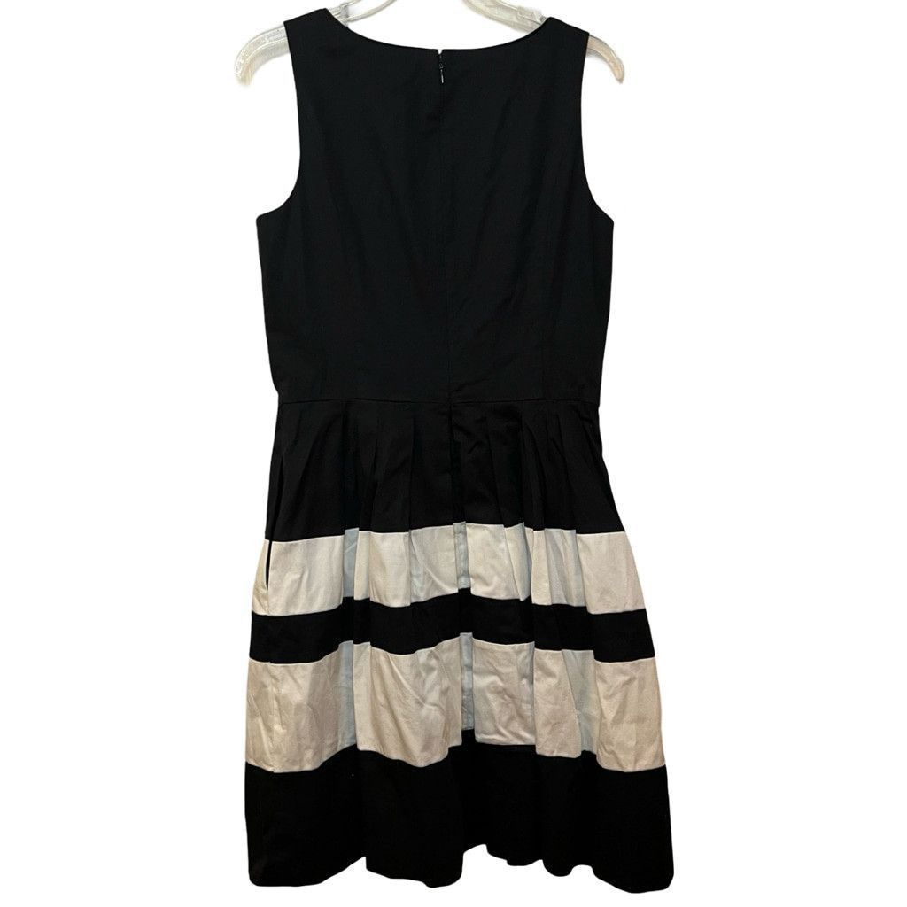 White House Black Market WHBM Black White Fit Flare Pleated Striped Dress Pockets 10 Size L / US 10 / IT 46 - 5 Thumbnail