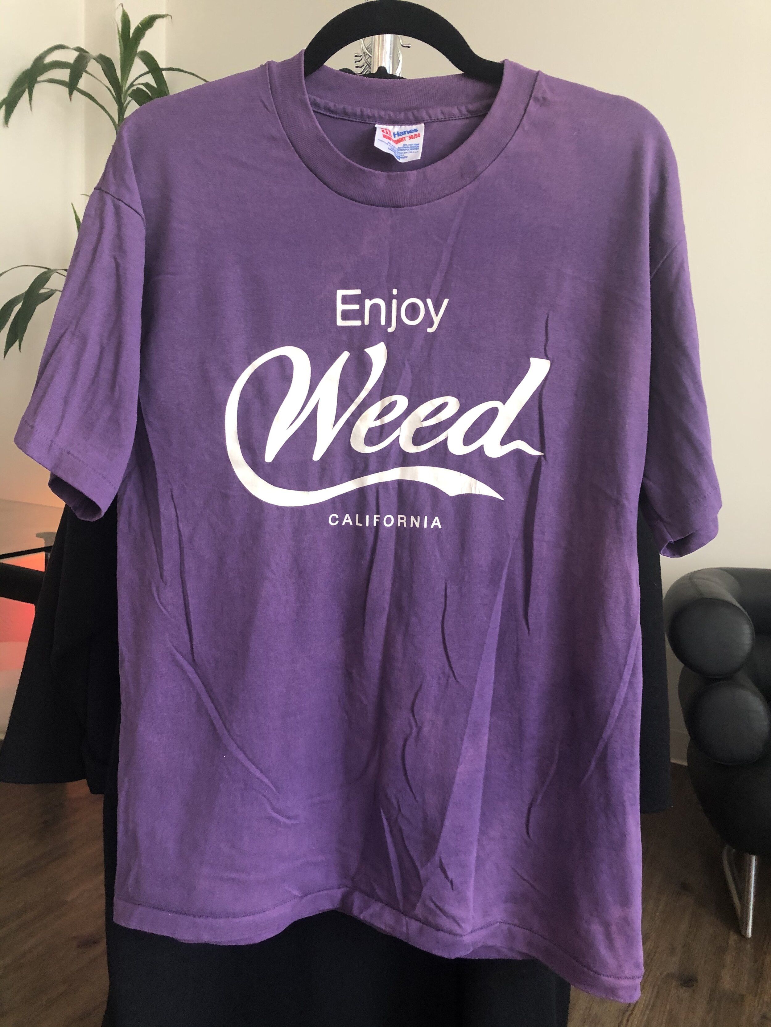 Hanes Vintage Single Stitch "Enjoy Weed, California" T-Shirt Size US L / EU 52-54 / 3 - 1 Thumbnail