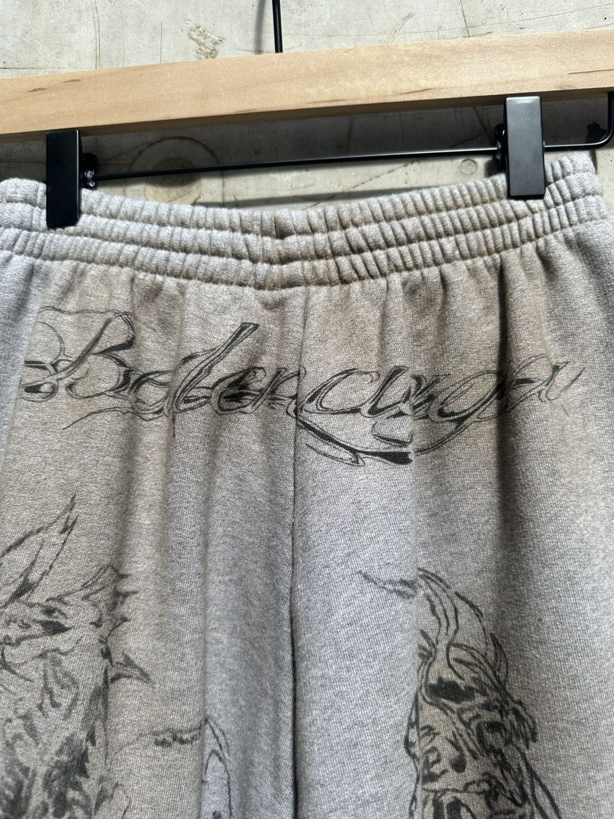 Balenciaga Balenciaga tattoo sweatpants Size US 31 - 3 Thumbnail