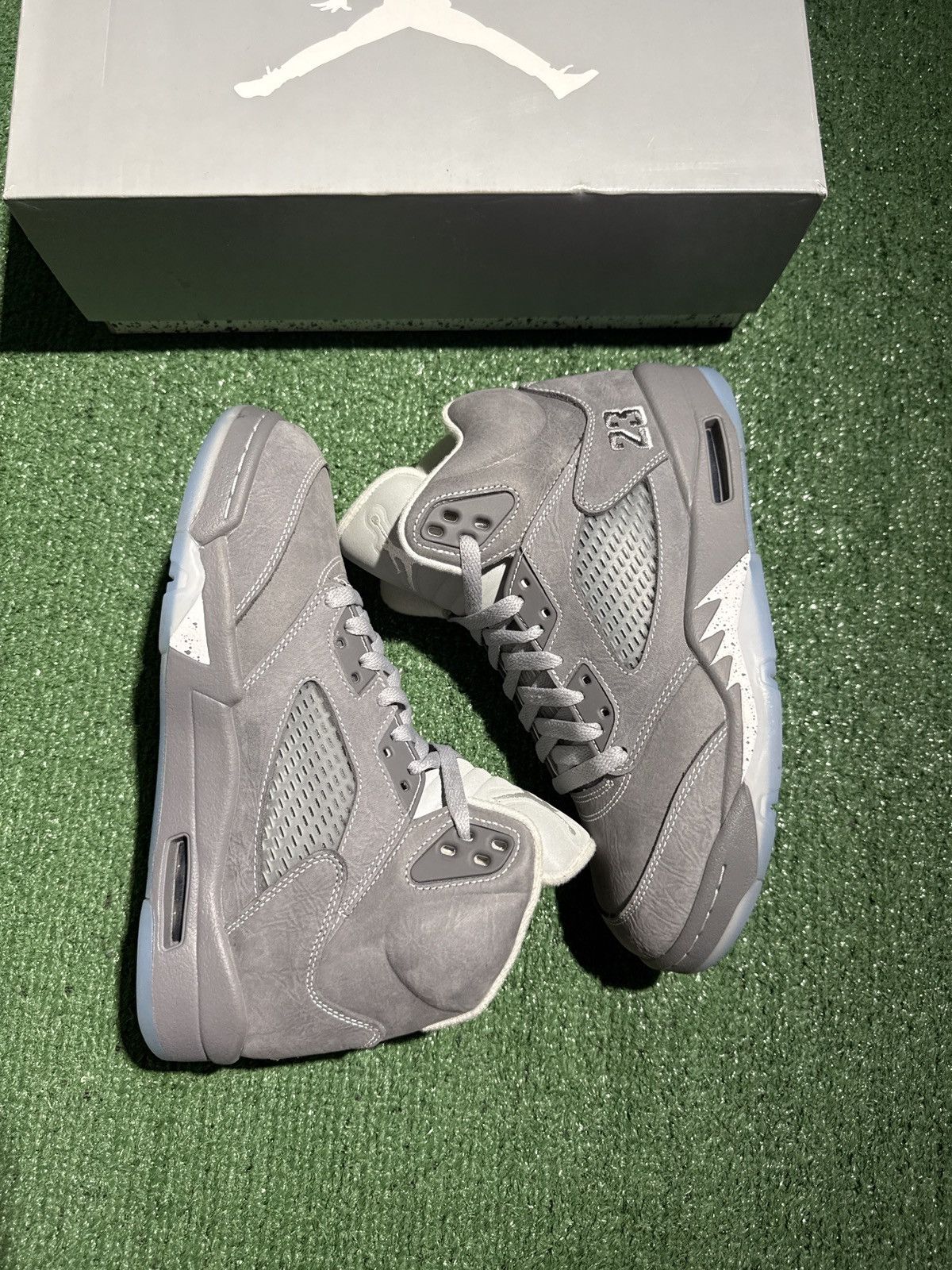 Jordan Brand Jordan 5 wolf grey 2026 Size US 7.5 / EU 40-41 - 2 Thumbnail