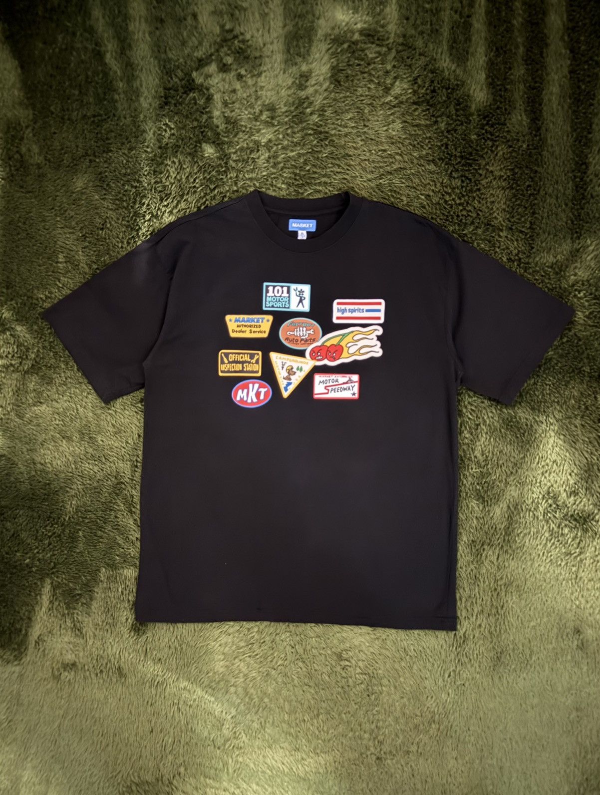 Market [XL] MARKET Motorcycle Patchwork Graphic T-Shirt Size US XL / EU 56 / 4 - 1 Thumbnail