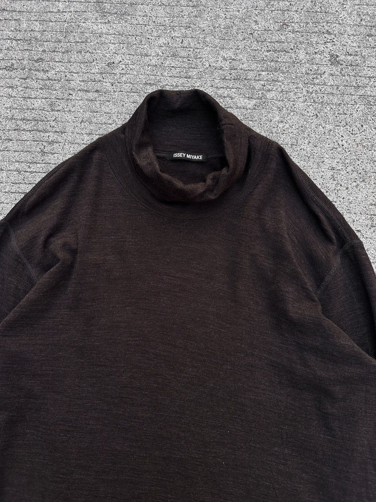 Issey Miyake Issey Miyake Dark Brown Cotton Turtleneck Tee Size US XL / EU 56 / 4 - 5 Thumbnail