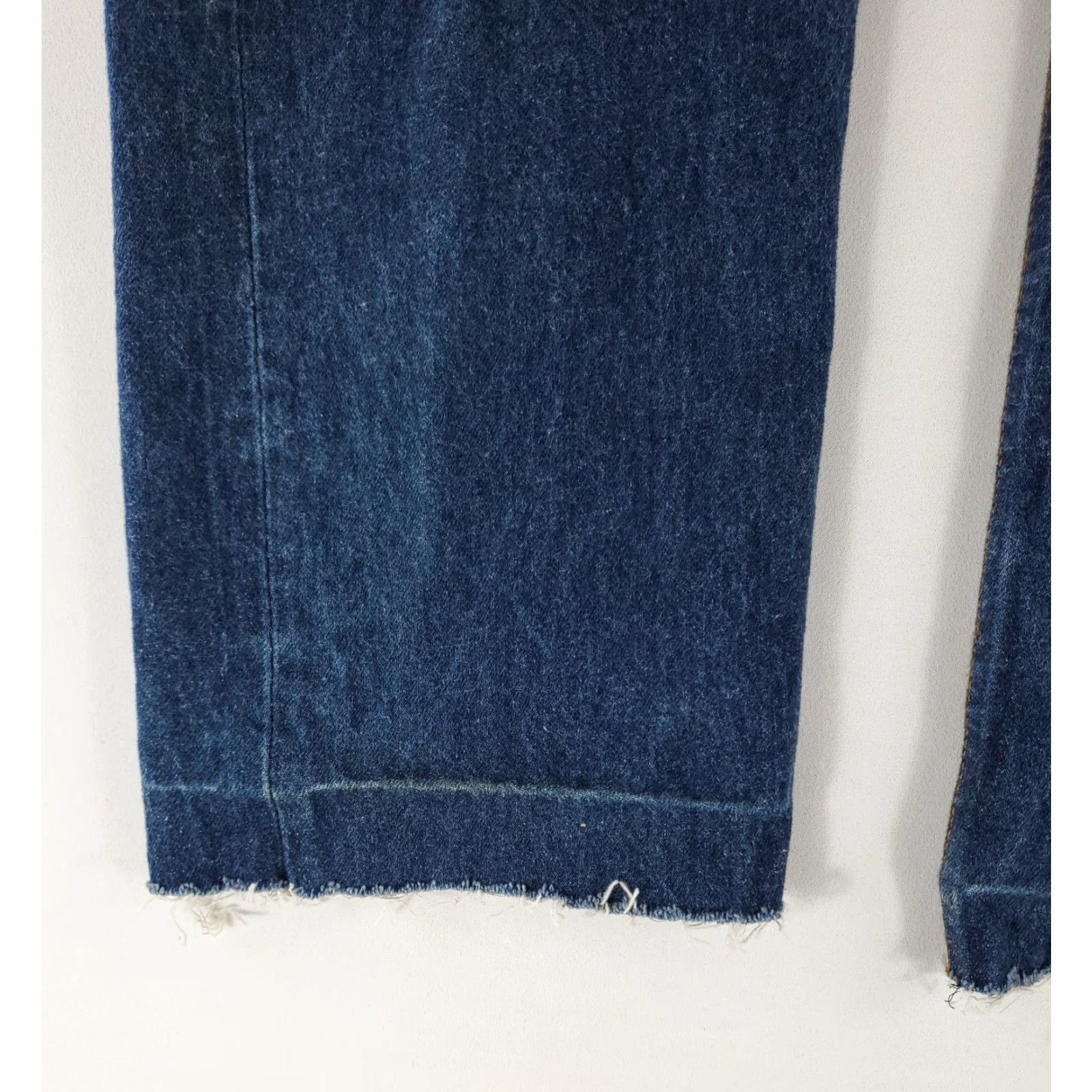 Levi's VINTAGE Levi's 501 Jeans Straight 37 Mens Blue 80s Cutoff Inseam 30 Actual 37x30 Size US 37 - 3 Thumbnail
