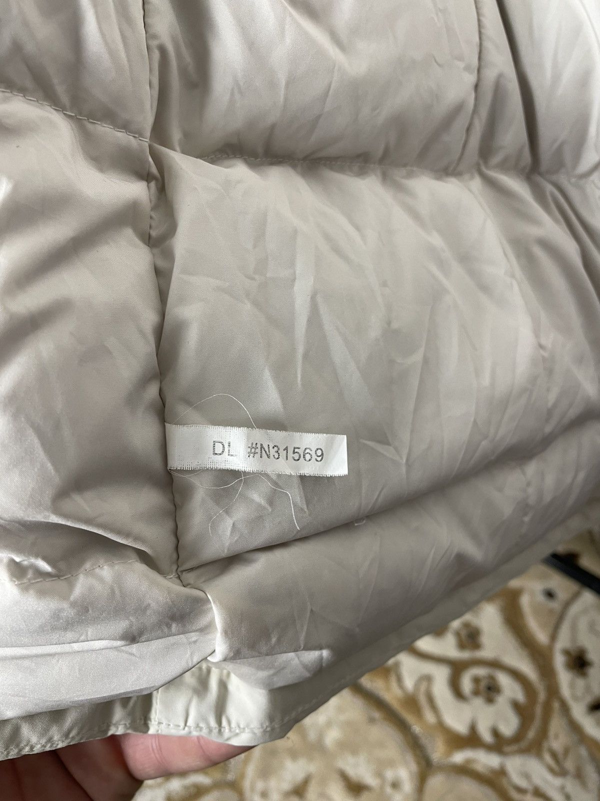 The North Face Women’s HyVent Puffer White Jacket Size XL