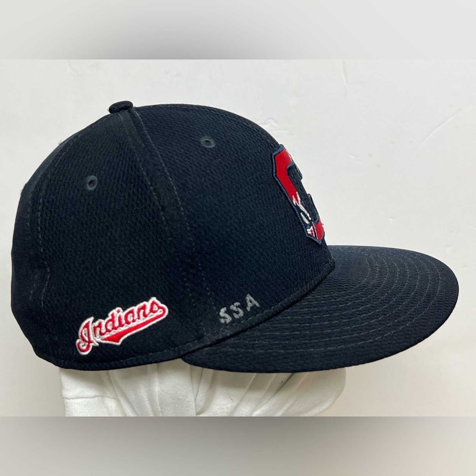 New Era Game Worn Cleveland Indians On-Field Batting Hat 7 1/4 Size ONE SIZE - 2 Thumbnail