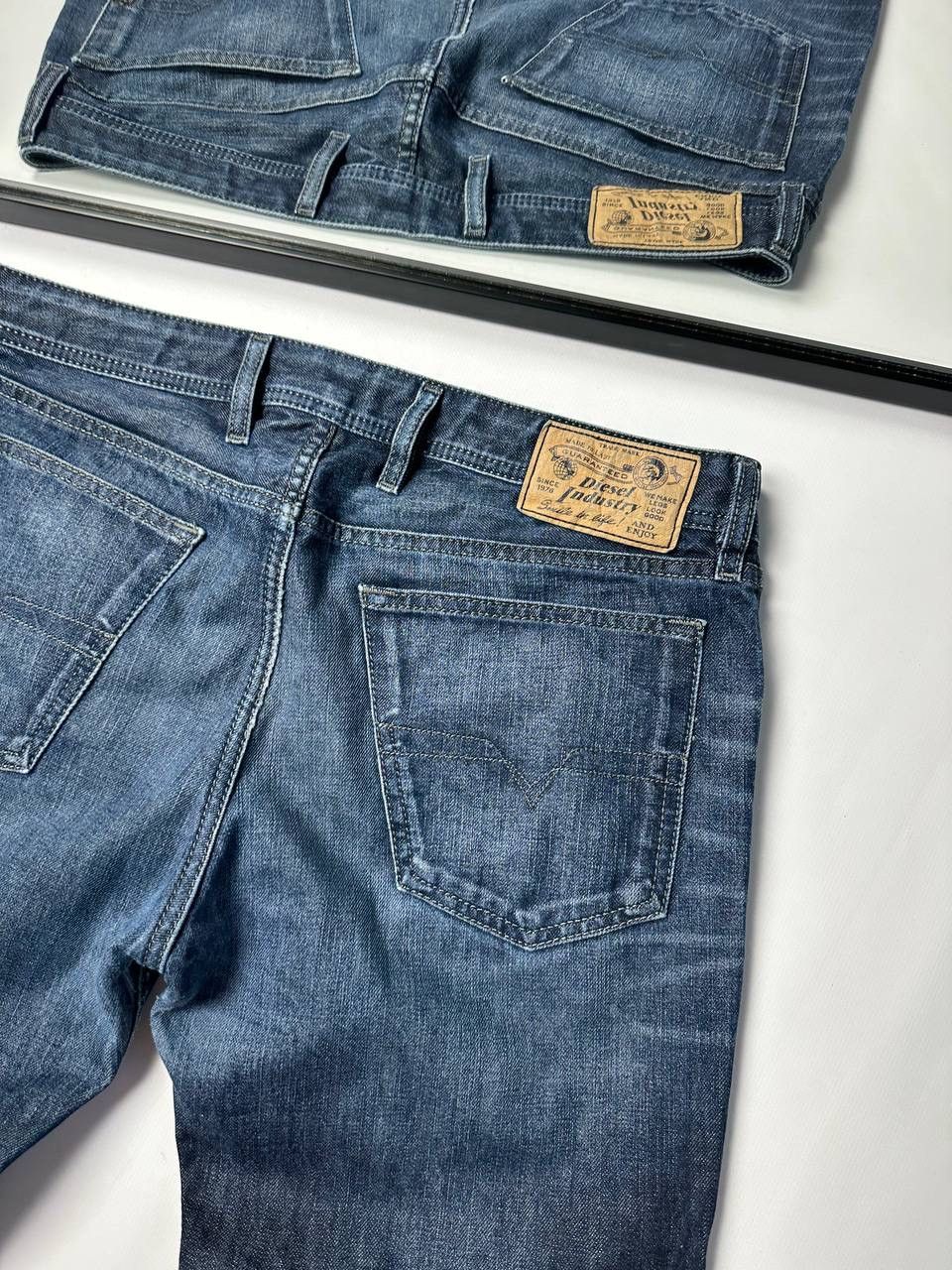 Diesel Vintage Diesel Wide Washed Denim Jeans Japanese Size US 34 / EU 50 - 11 Thumbnail
