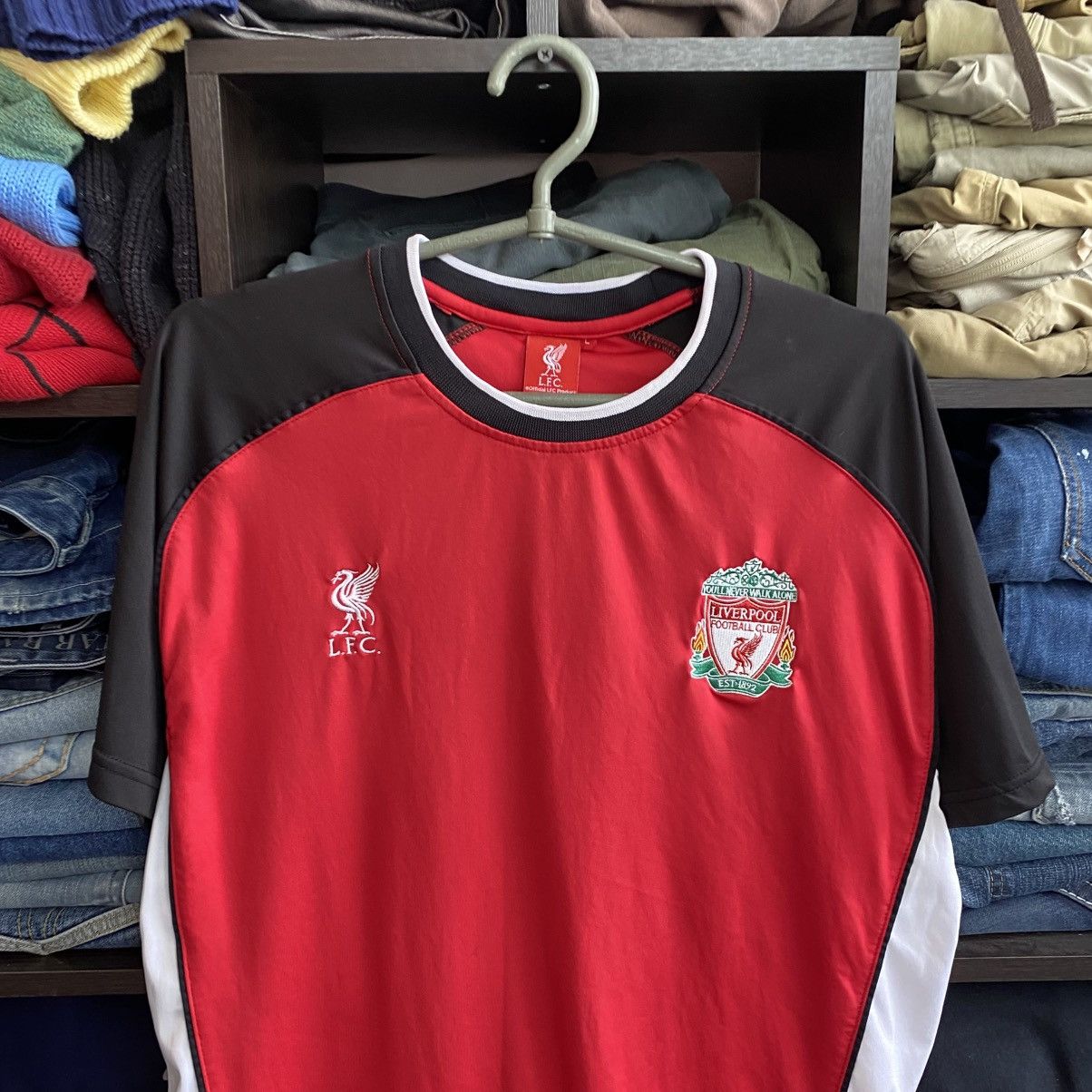 Vintage Vintage Liverpool Official Home soccer jersey Size US L / EU 52-54 / 3 - 2 Thumbnail
