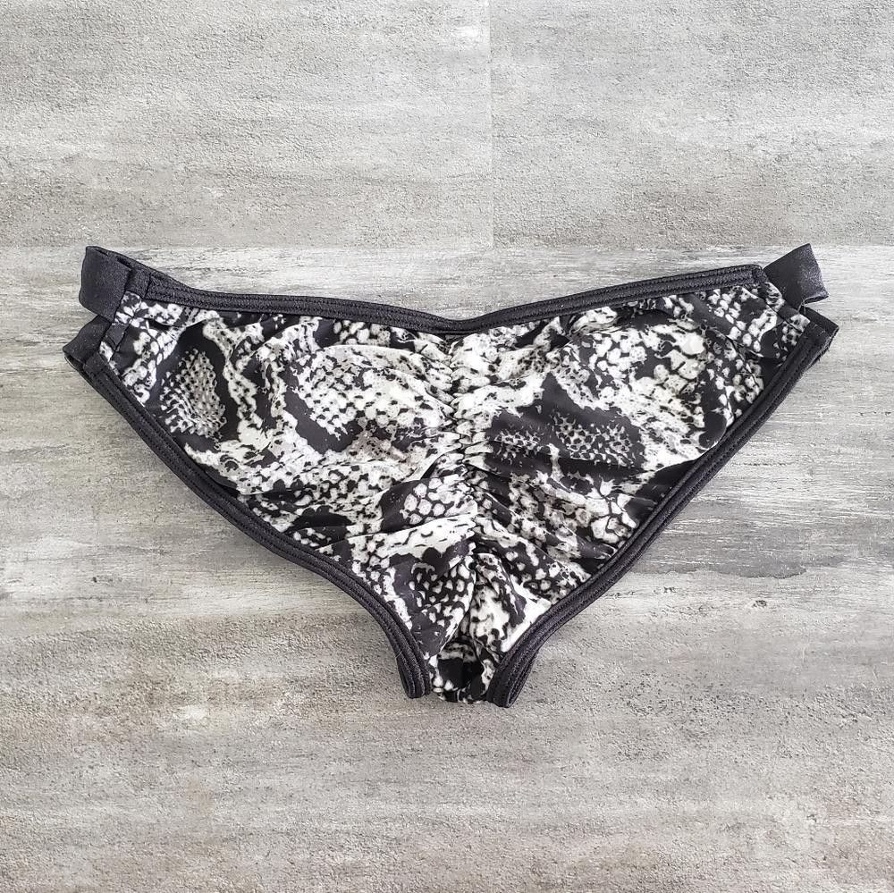 Designer Black Grey Snakeskin LMG Bikini Bottoms Size ONE SIZE - 2 Thumbnail