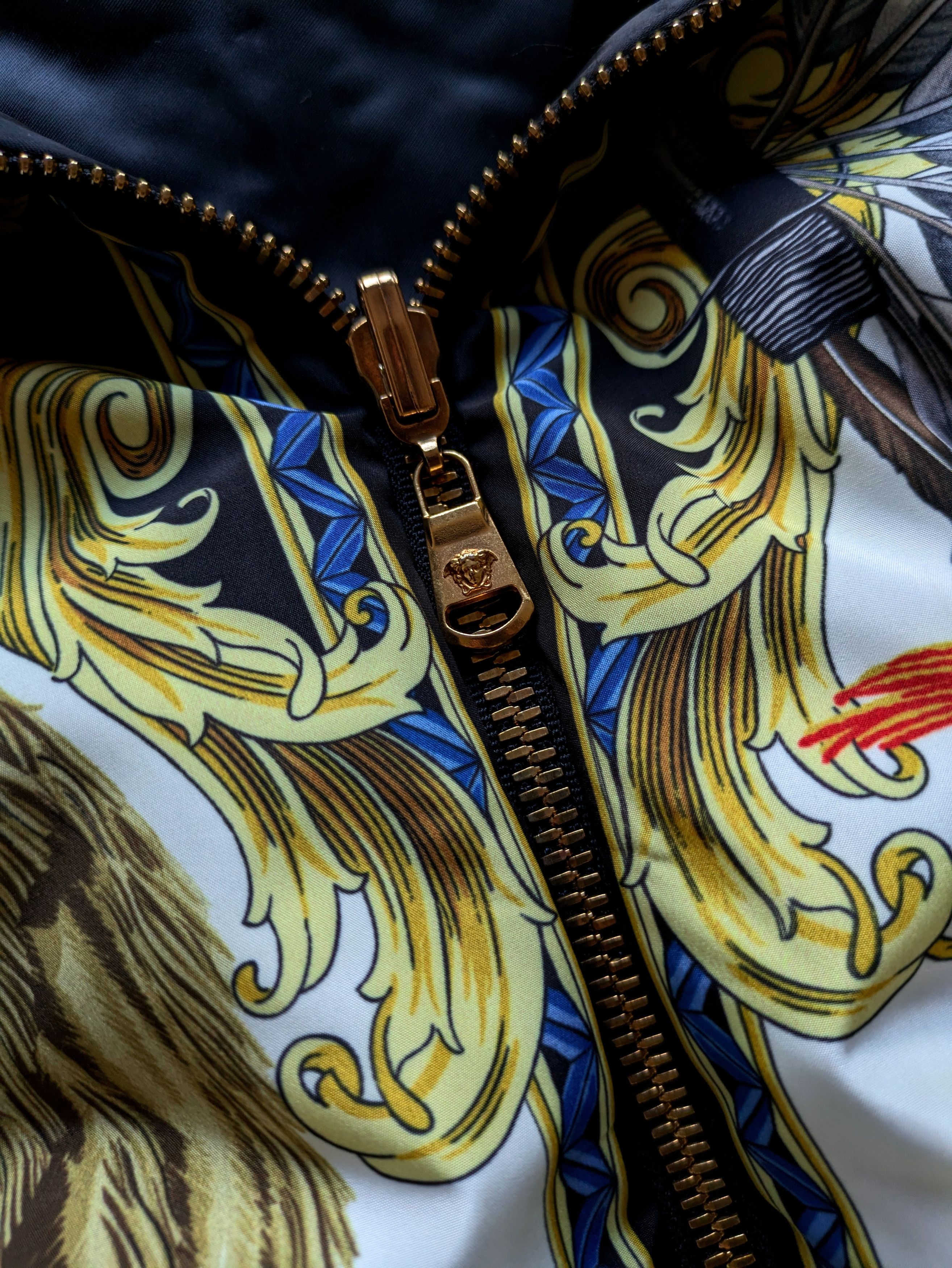 Versace Versace Tribute Native Americans FW 1992 Reversible Bomber Size M / US 6-8 / IT 42-44 - 6 Thumbnail