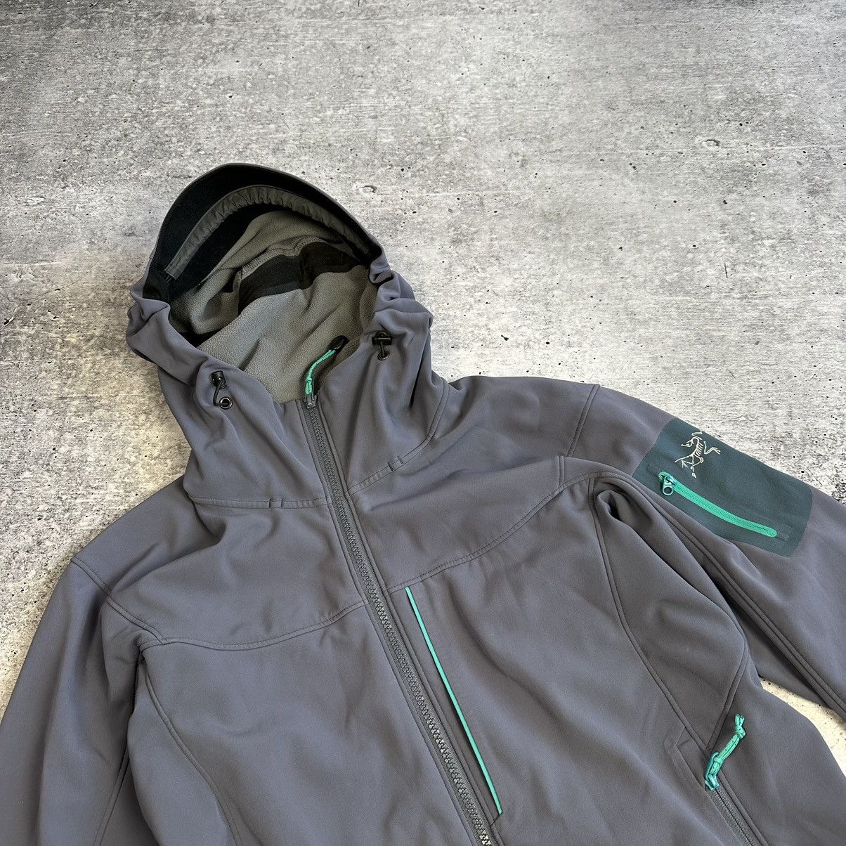 Arc'teryx × Vintage Arc'teryx Soft Shell Hooded Jacket Women's Size M Size M / US 6-8 / IT 42-44 - 3 Thumbnail