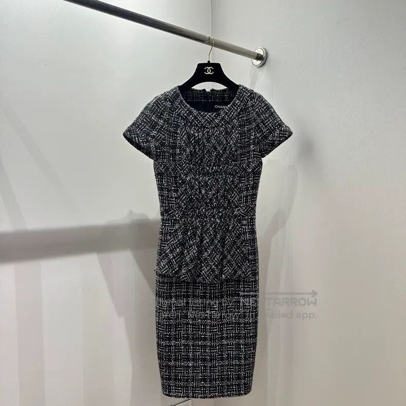 Chanel Chanel Knitted wool short-sleeved dress Size XXS / US 00 / IT 34 - 1 Thumbnail