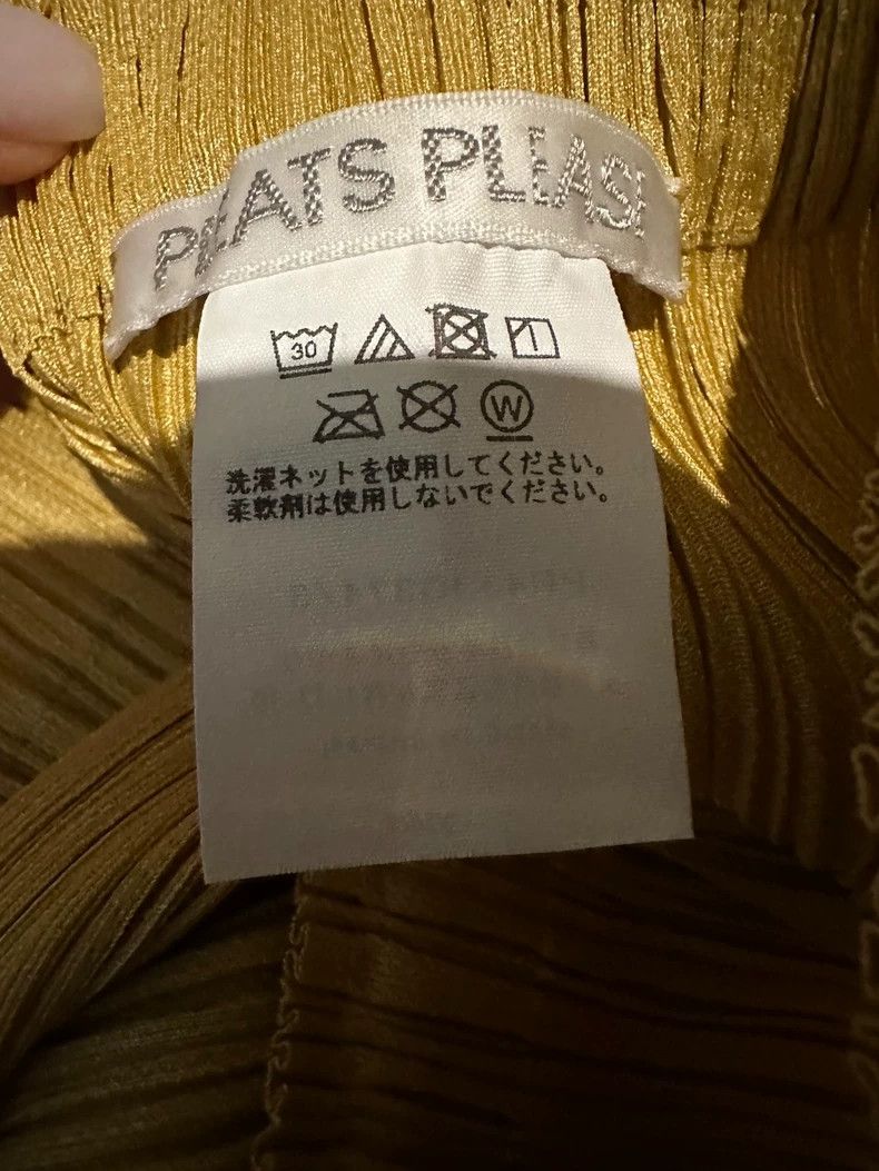 Issey Miyake Issey Miyake size:3 Ginger yellow pleated skirt Size 31" - 2 Thumbnail
