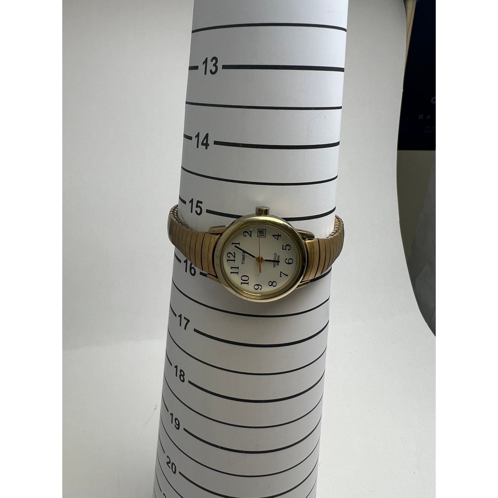 Timex Timex ladies Indiglo gold tone calendar wristwatch Size ONE SIZE - 6 Thumbnail