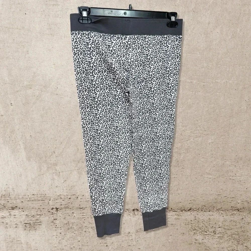 Victoria's Secret Victoria’s Secret Animal Print Pants Size 31" - 2 Thumbnail