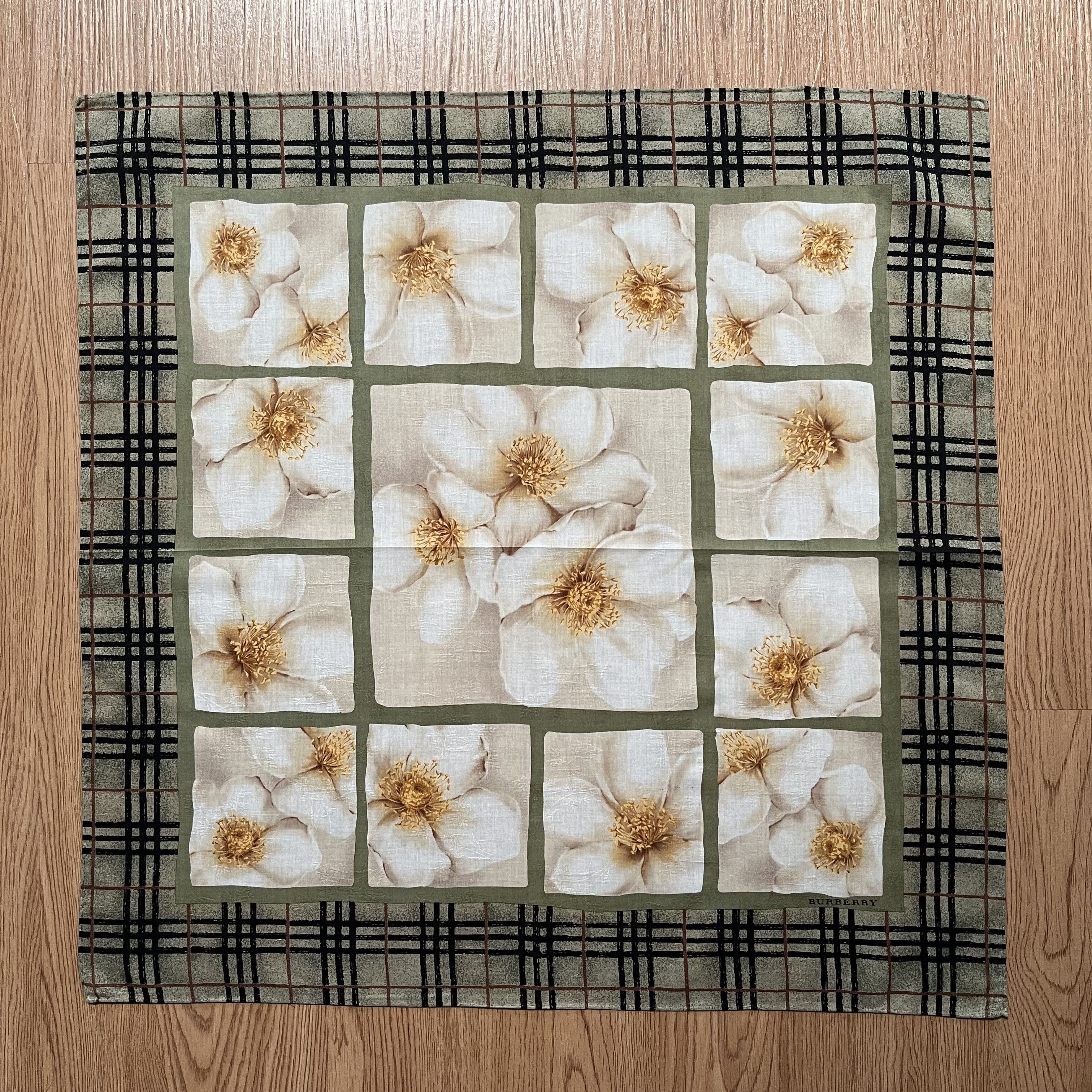 Burberry vintage burberry Handkerchief Size ONE SIZE - 1 Thumbnail