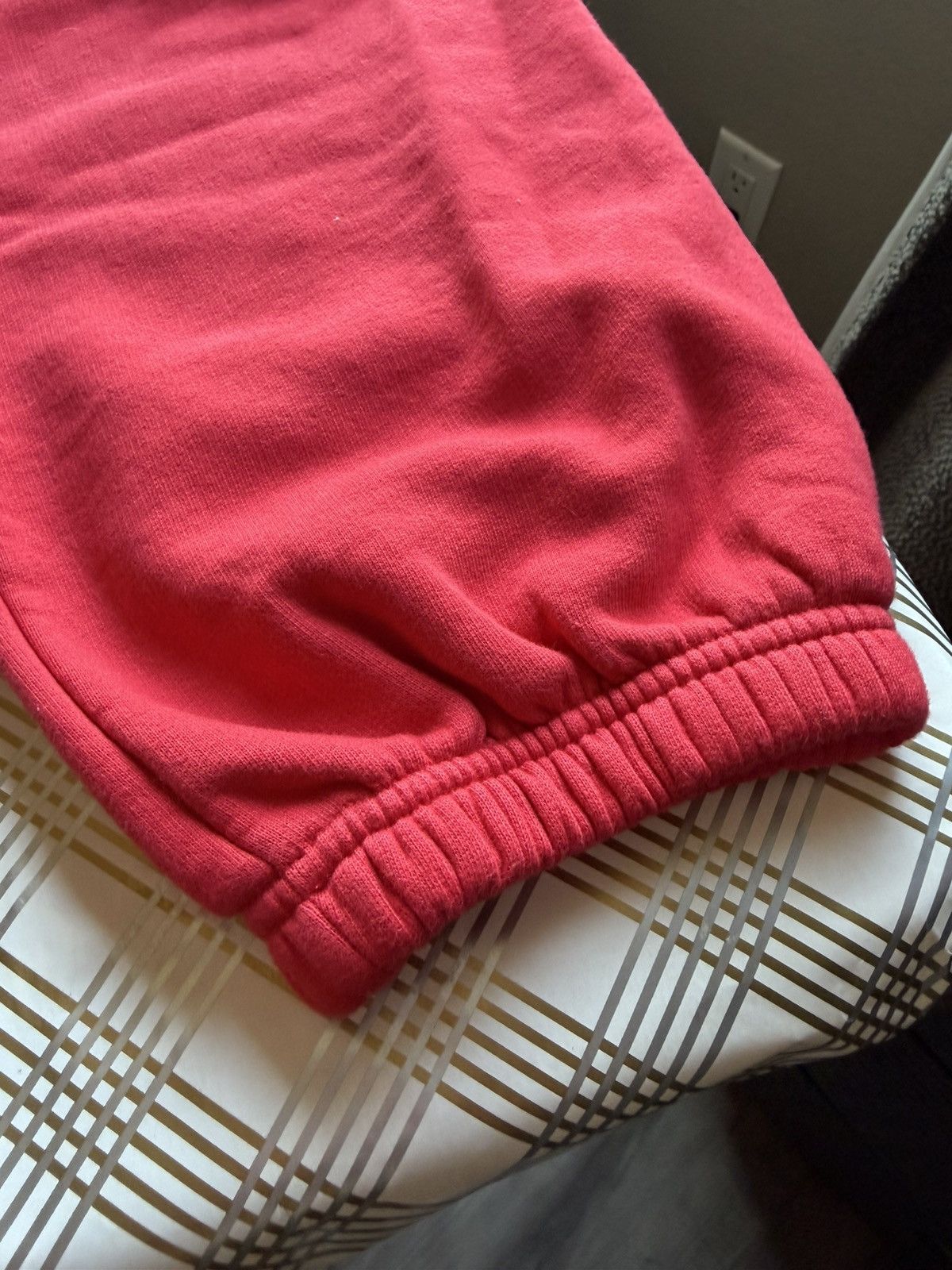 Off-White Off-White FW19/20 Red Sweatpants Size US 33 - 15 Thumbnail