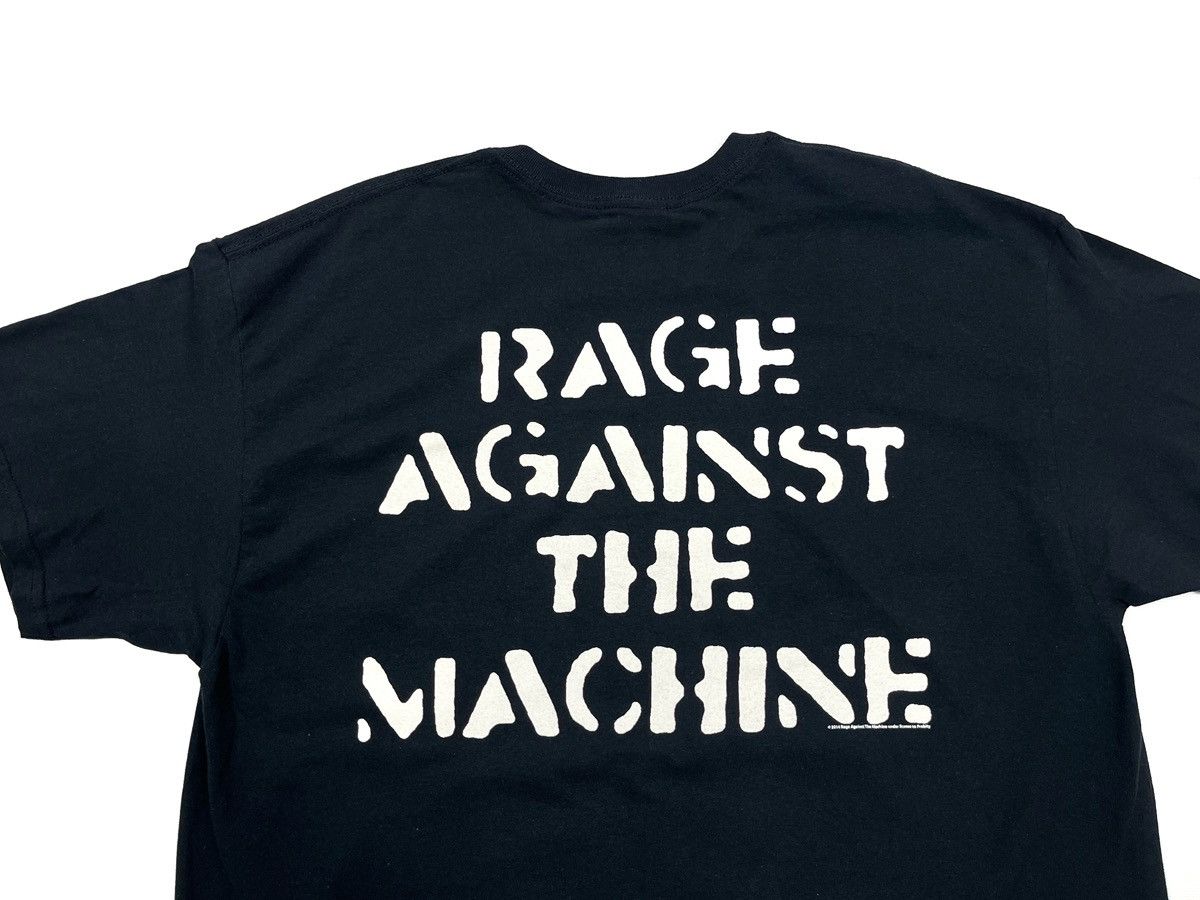 Rage Against The Machine 2014 Rage Against The Machine Tee T-Shirt Fist logo size L Size US L / EU 52-54 / 3 - 4 Thumbnail