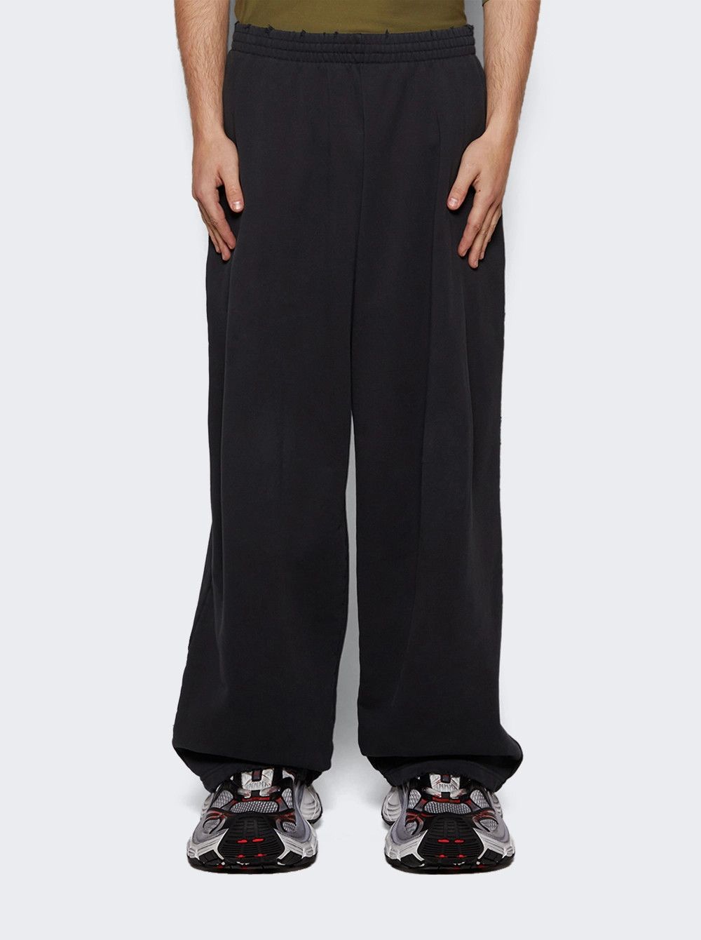 Balenciaga o1w1db10226 Baggy Sweatpants & Joggers in Black Size US 30 / EU 46 - 3 Thumbnail