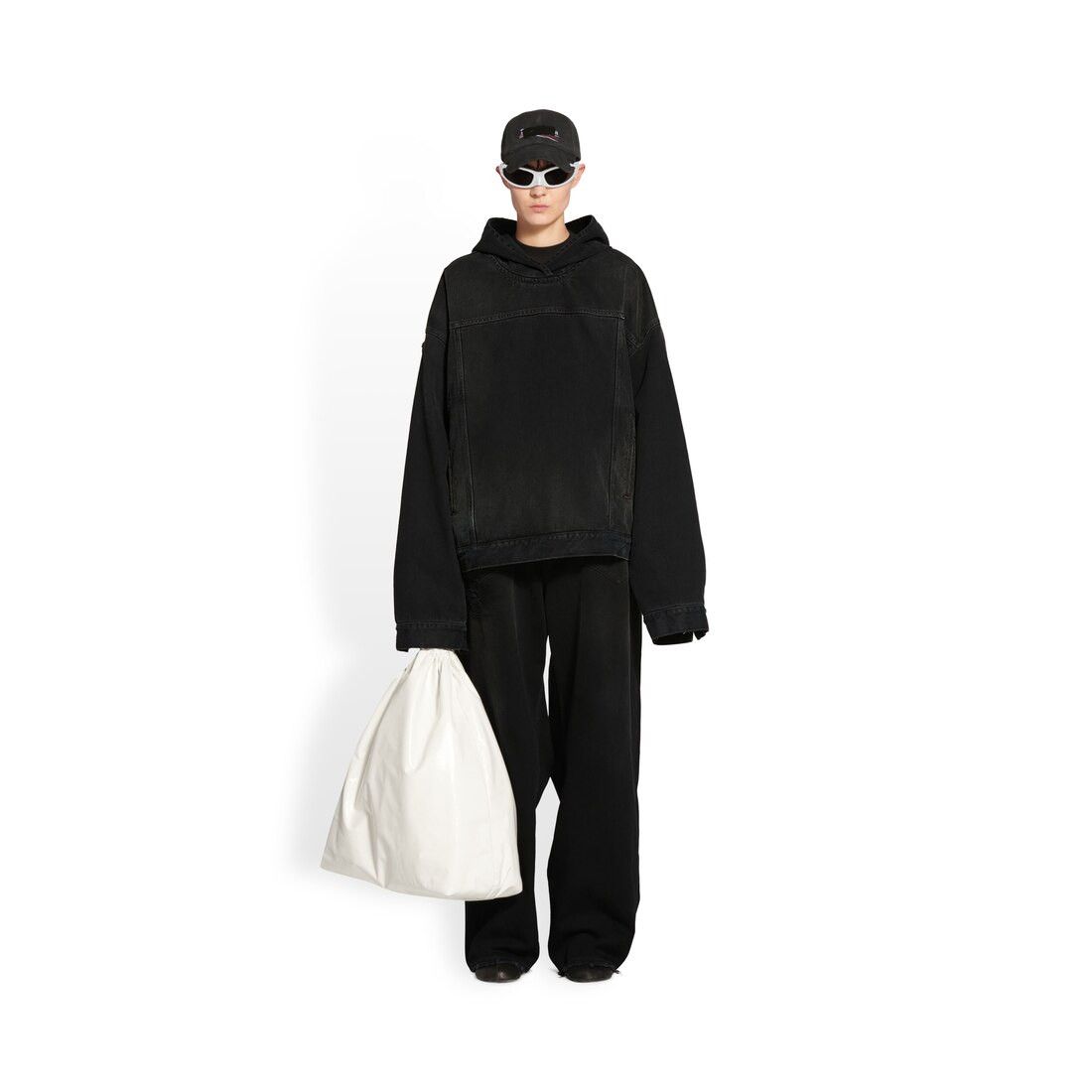 Balenciaga o1in1g1024 Pull-Over Jacket in Black Size US XL / EU 56 / 4 - 4 Thumbnail