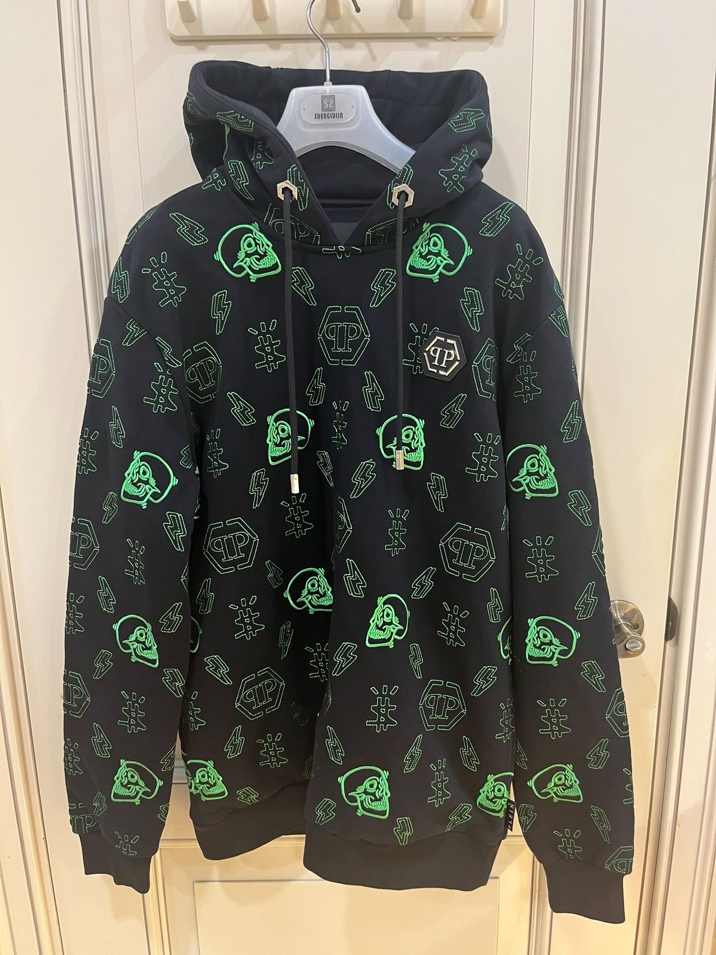 Philipp Plein Philipp Plein Black Hoodie Green Skull Logo Size US M / EU 48-50 / 2 - 2 Thumbnail