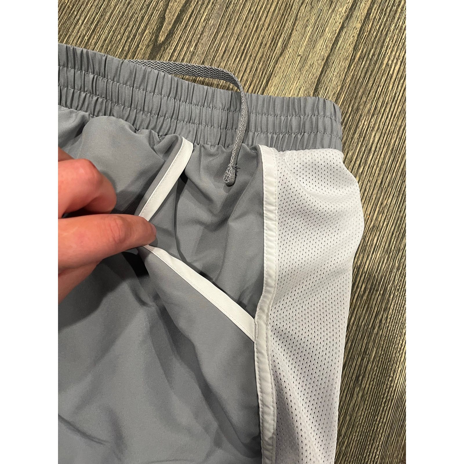 Under Armour Under Armour HeatGear Running Shorts Elastic Waist Grey M Size 26" / US 2 / IT 38 - 2 Thumbnail