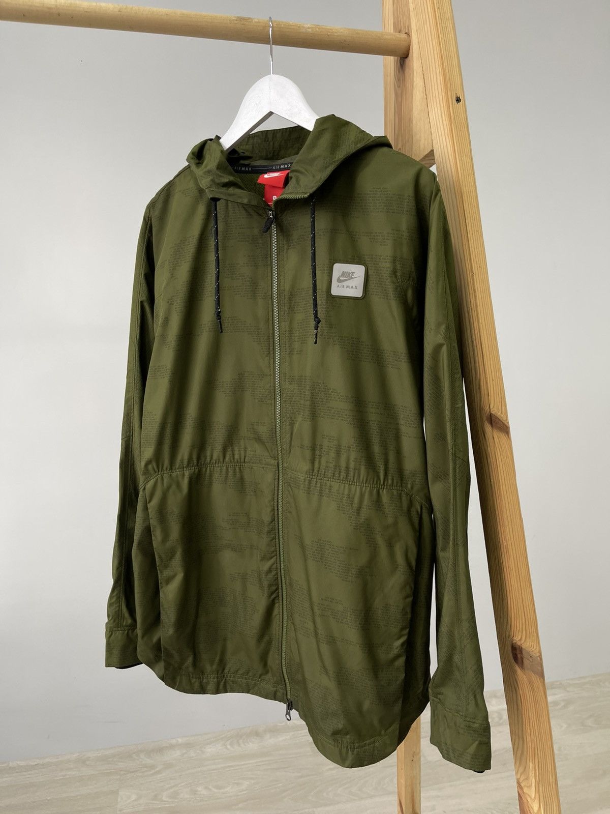 Nike Nike Air Max Woven Monogram Packable Windbreaker Jacket Size US S / EU 44-46 / 1 - 2 Thumbnail