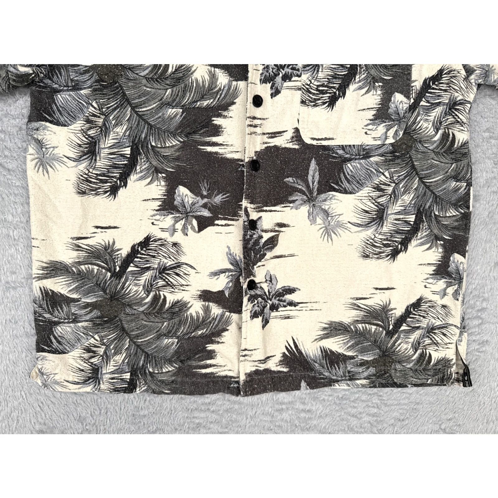 Vintage Ying Yang Men Silk Button-Up Shirt M Black Floral Palm Leaf 100% Silk Hawaiian Beach Resort Aloha Luau Vacation Summer 90s? Wait no. Size US M / EU 48-50 / 2 - 5 Thumbnail