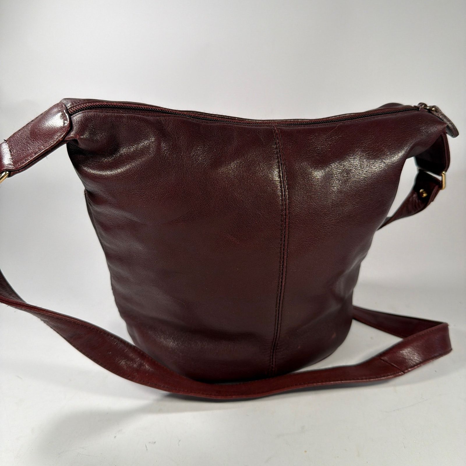 Etienne Aigner Etienne Aigner Genuine Leather Burgundy Hobo Shoulder Bag Size ONE SIZE - 3 Thumbnail