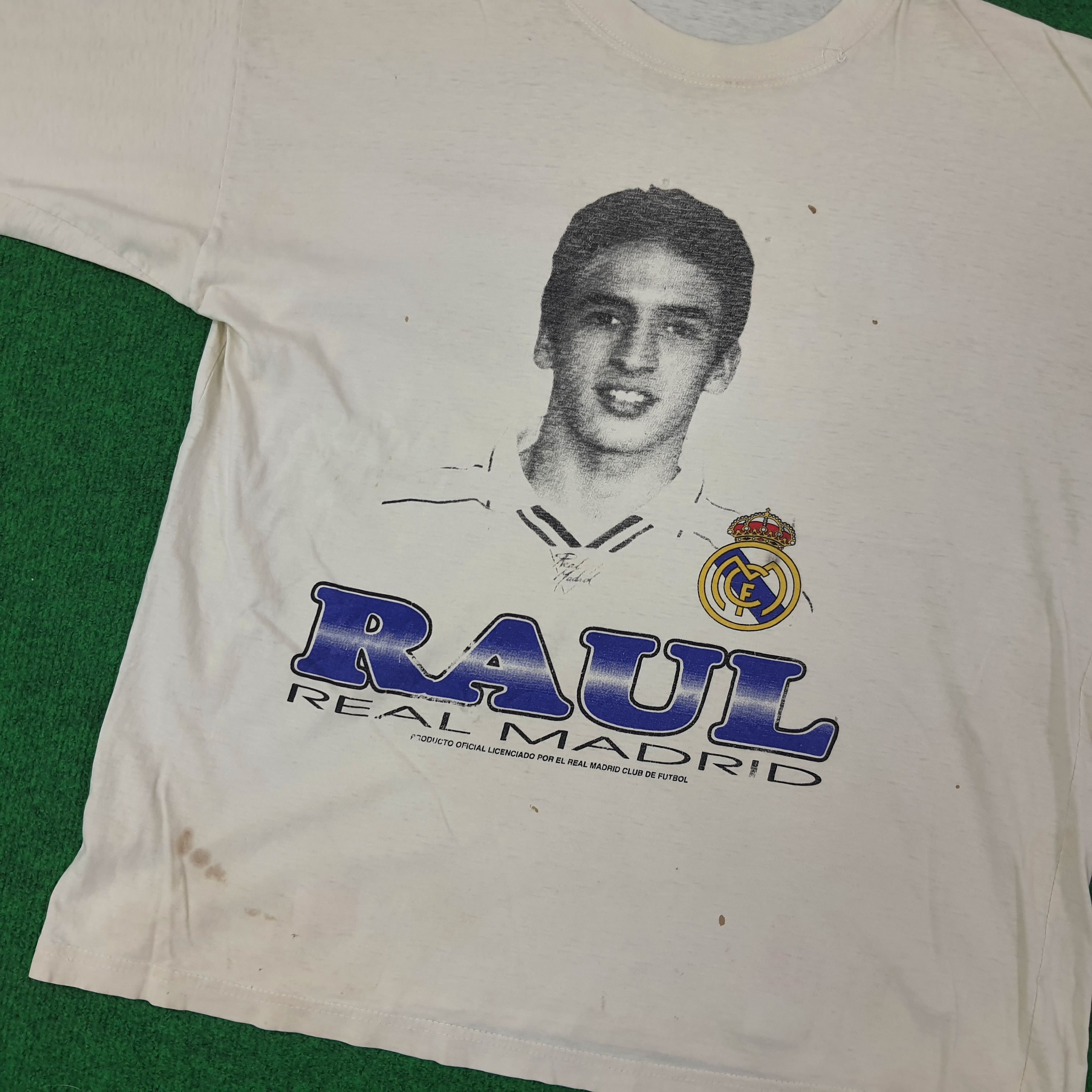 Vintage Vintage RAUL Real Madrid Soccer Tshirt C267N77 Size US L / EU 52-54 / 3 - 2 Thumbnail