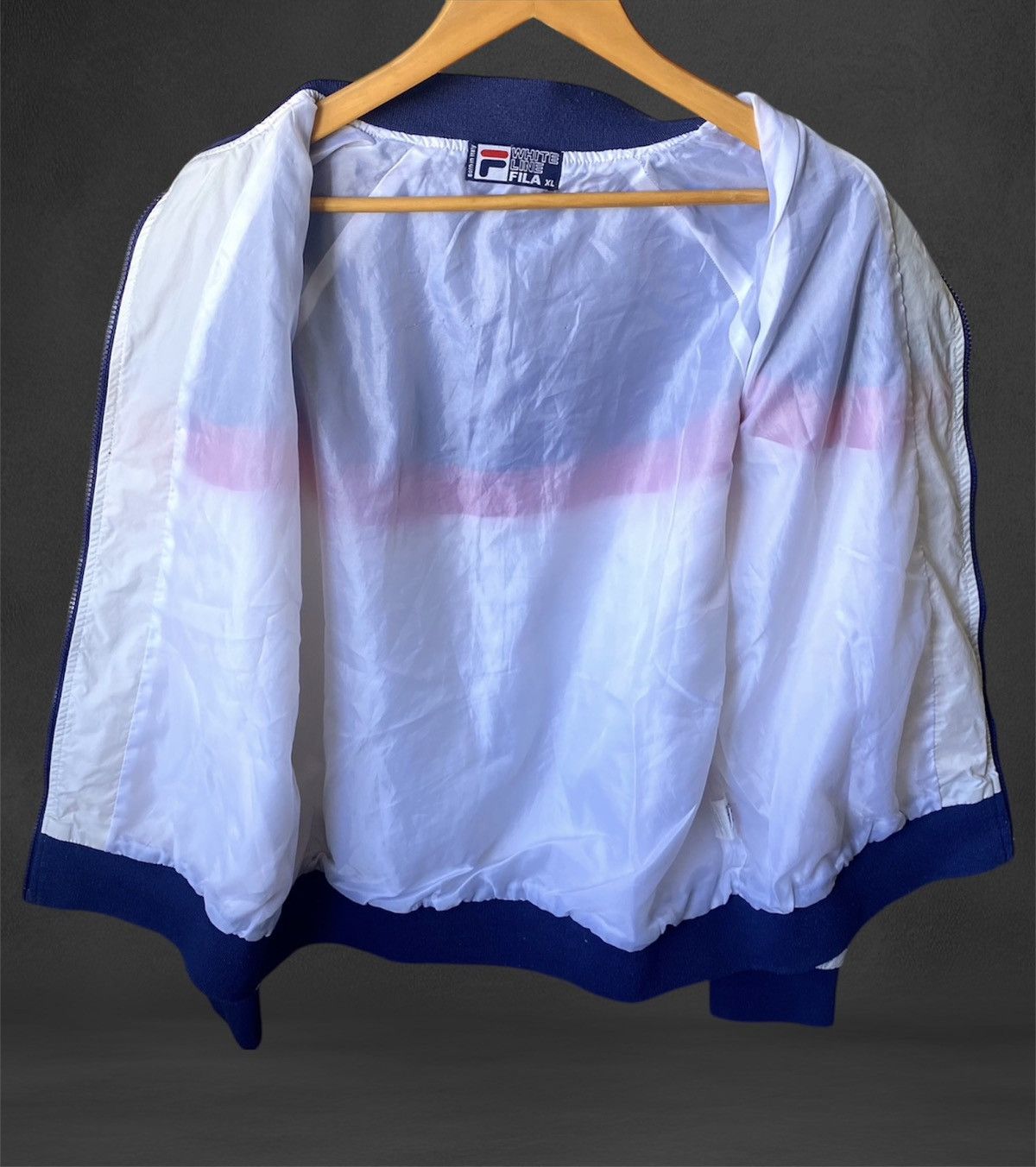 Fila Rare Vintage Fila Nylon Beige Blue Red Bomber Light Jacket Size US XL / EU 56 / 4 - 4 Thumbnail