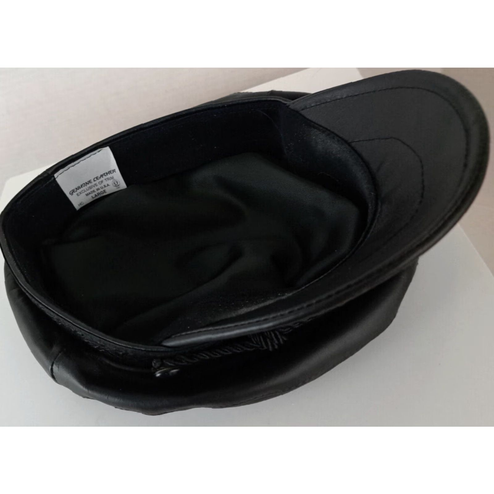 Vintage VINTAGE Genuone Leather Motorcycle Hat Leather with Trim Ladies Large USA Made Black Size ONE SIZE - 5 Thumbnail