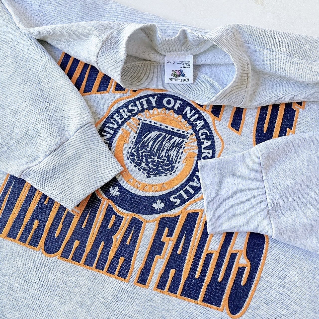 Fruit Of The Loom × Vintage 90s University of Niagara Falls Sweatshirt/ XL Size US XL / EU 56 / 4 - 9 Thumbnail
