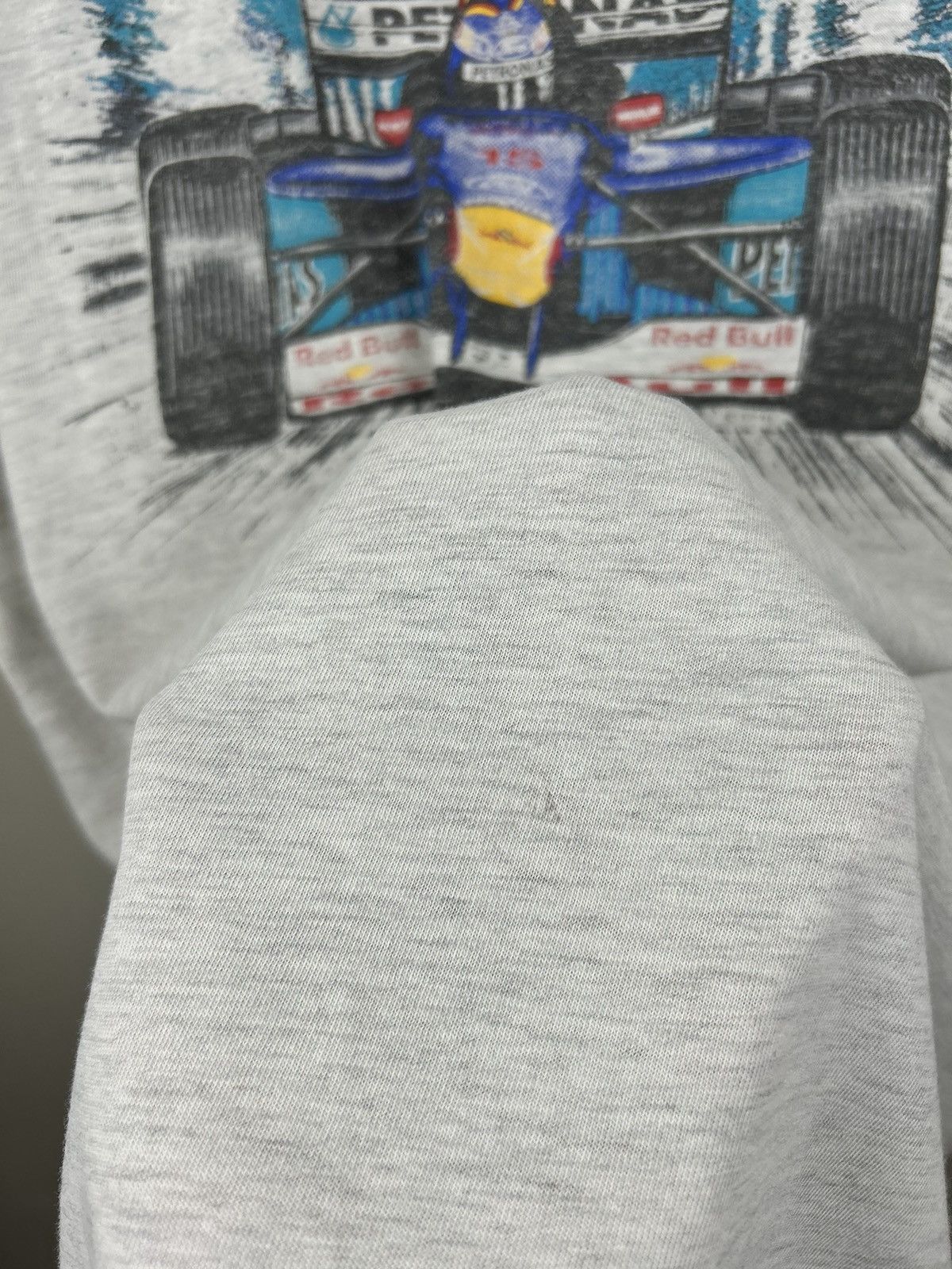 Red Bull Vintage 90s Red Bull Sauber Petronas T shirt Racing Size US L / EU 52-54 / 3 - 12 Thumbnail