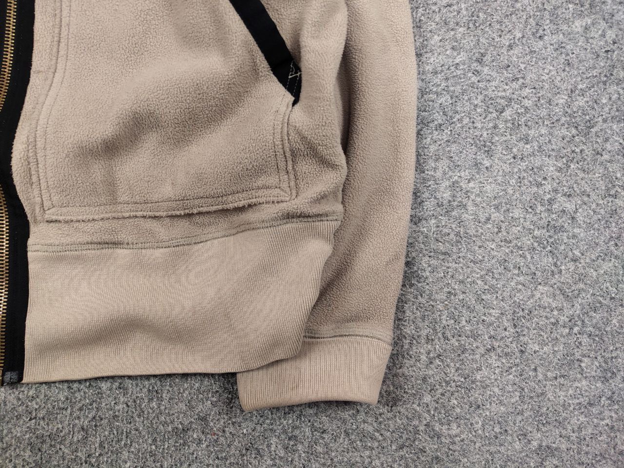 Gotcha Vintage 90's Gotcha Beige Fleece Zip Logo Pocket Hoodie Size US L / EU 52-54 / 3 - 10 Thumbnail