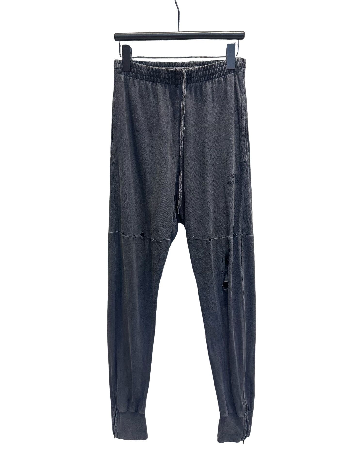 Balenciaga Balenciaga Distressed 3B Logo Sweatpants Size XS Size US 28 / EU 44 - 1 Thumbnail