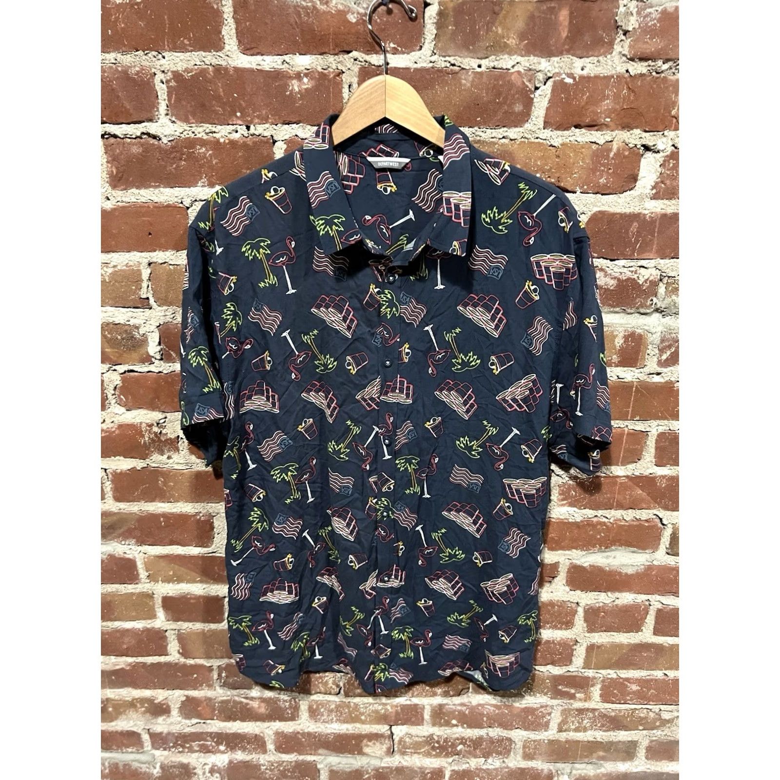 Vintage Departwest Mens Blue Summer Graphic Short Sleeve Button Up Shirt XL Size US XL / EU 56 / 4 - 2 Thumbnail