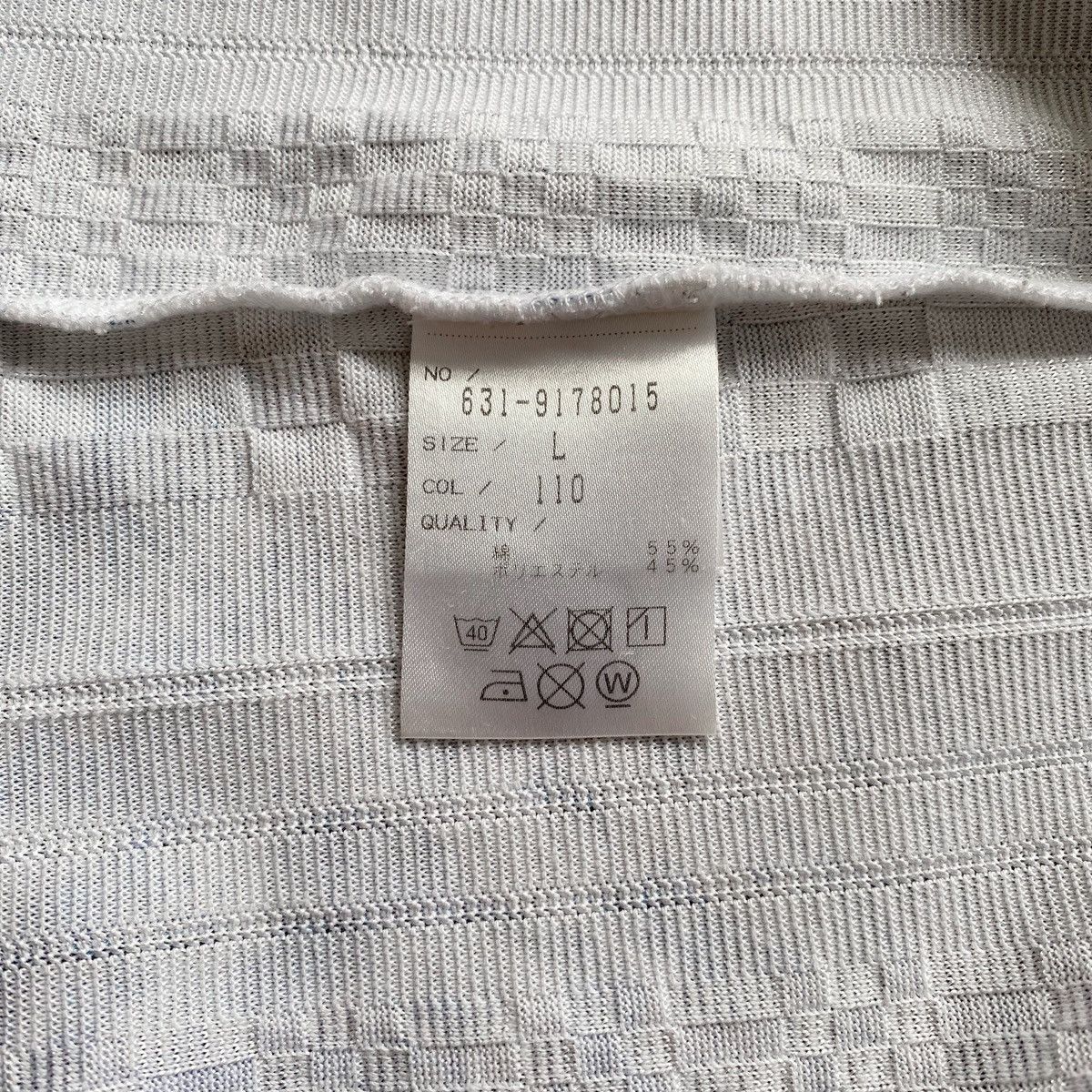 If Six Was Nine ❌Last drop❌ Y2K Tornado Mart V Neck Tshirt Size US L / EU 52-54 / 3 - 7 Thumbnail