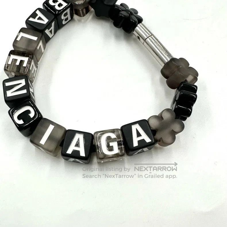 Balenciaga Balenciaga Black Beaded Dice Bracelet. Size ONE SIZE - 5 Thumbnail