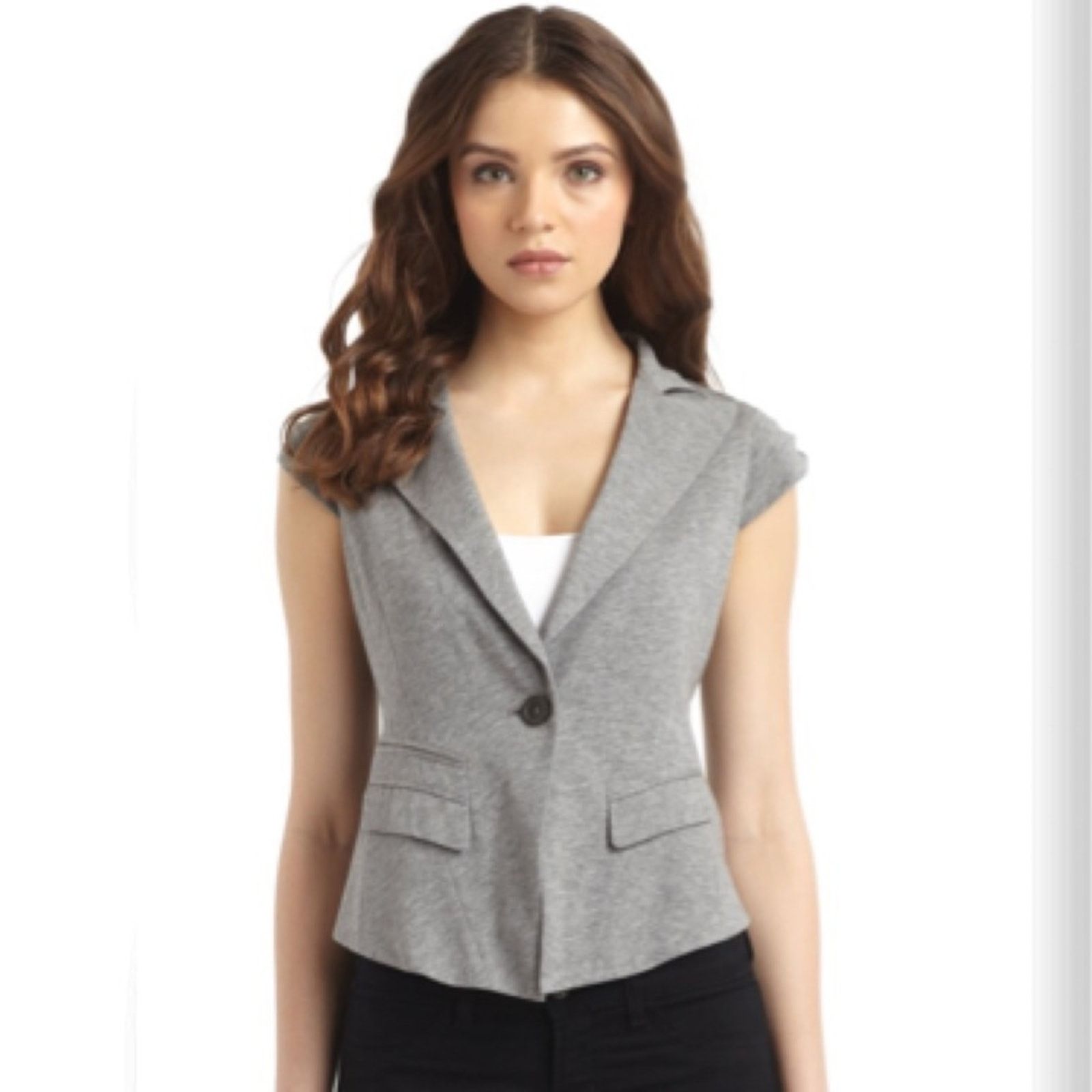 Bcbgmaxazria NWT BCBGMAXAZRIA Gray Knit Cap Sleeve Jacket Size M / US 6-8 / IT 42-44 - 1 Thumbnail