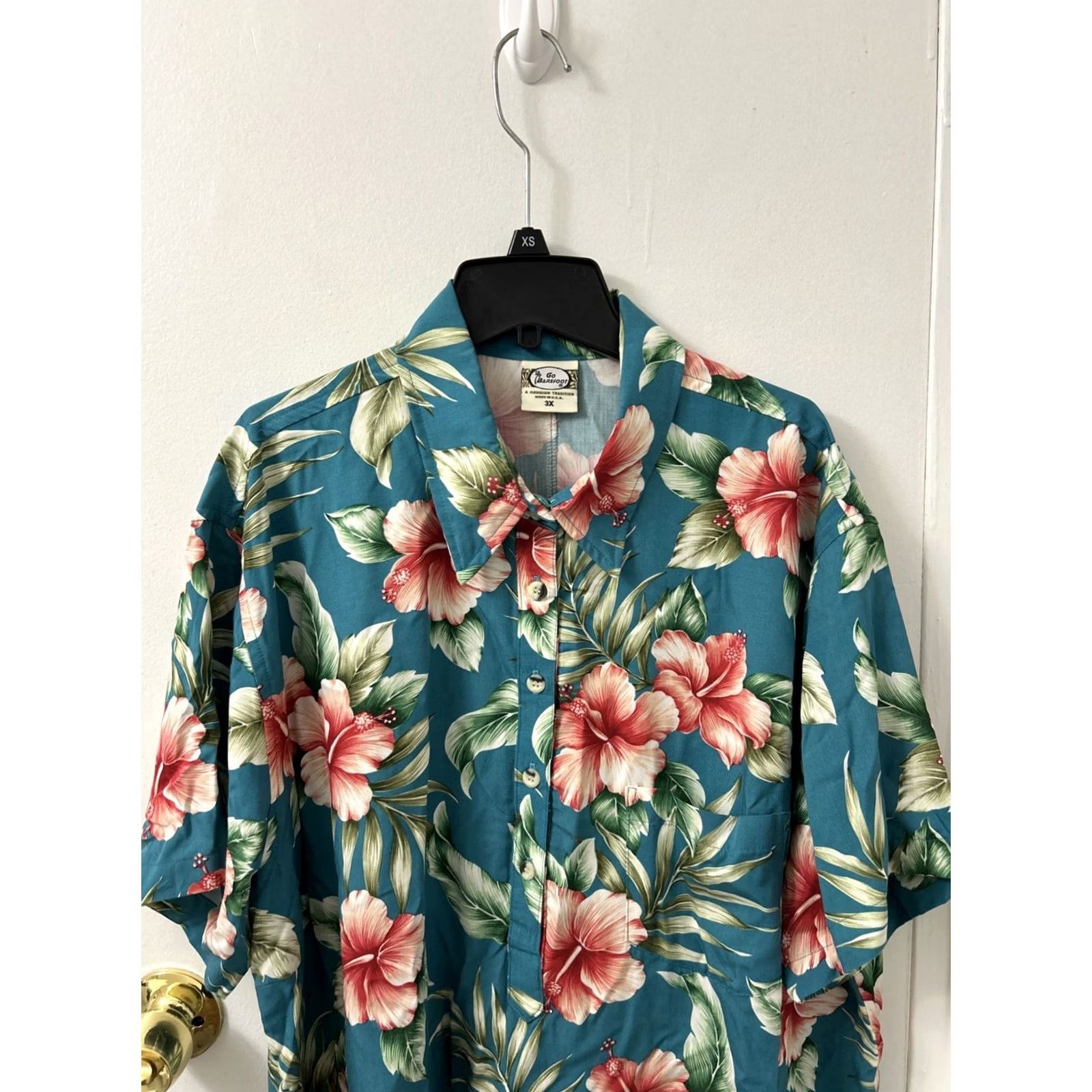 Vivobarefoot VINTAGE Go Barefoot Hawaiian Shirt Men 3XL Blue Floral Print Button Down Short Sleeve Casual Nant Size US XXL / EU 58 / 5 - 2 Thumbnail