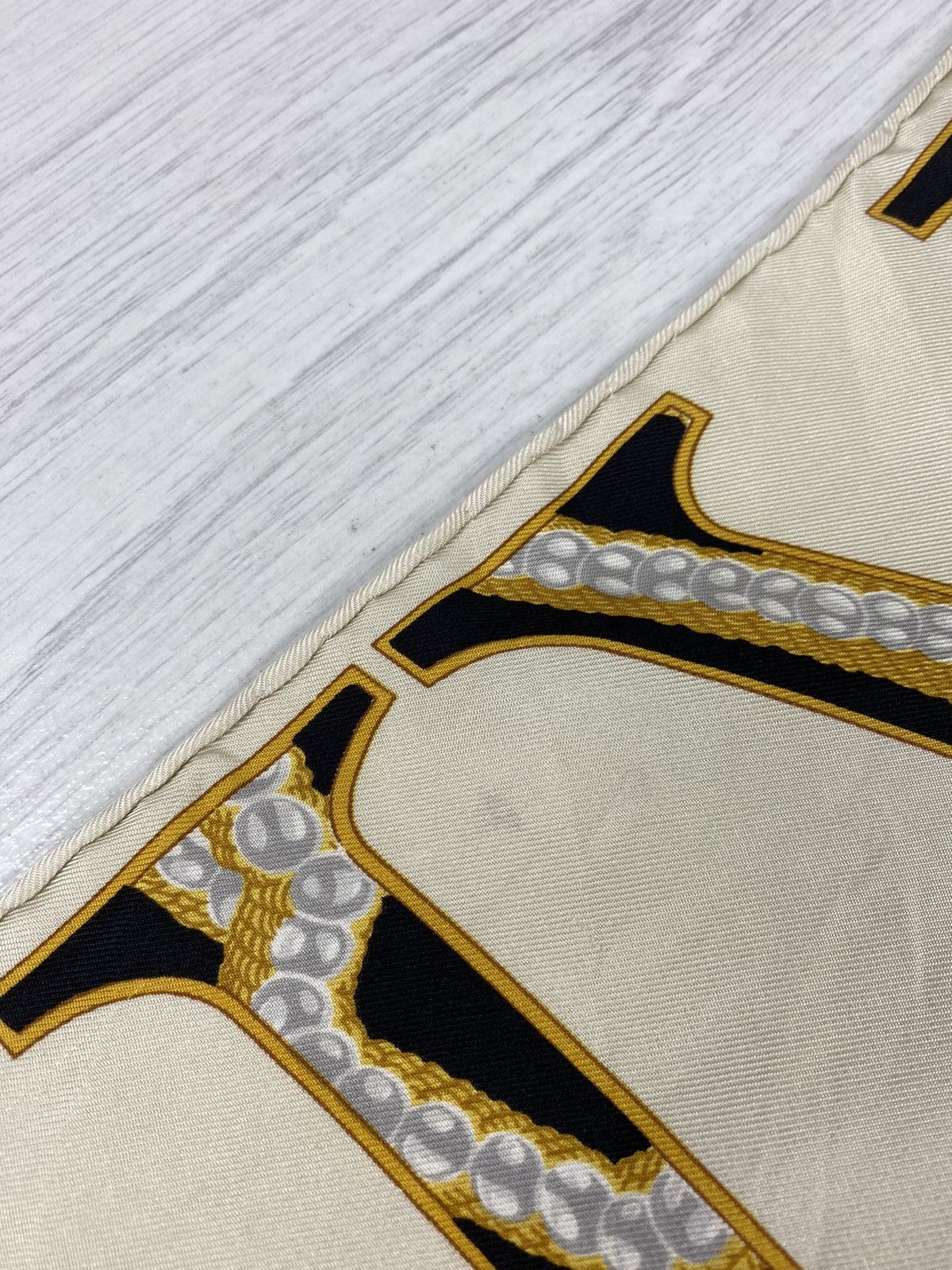 Designer Vintage Nina Ricci Silk Scarf like Versace YSL Size ONE SIZE - 10 Thumbnail