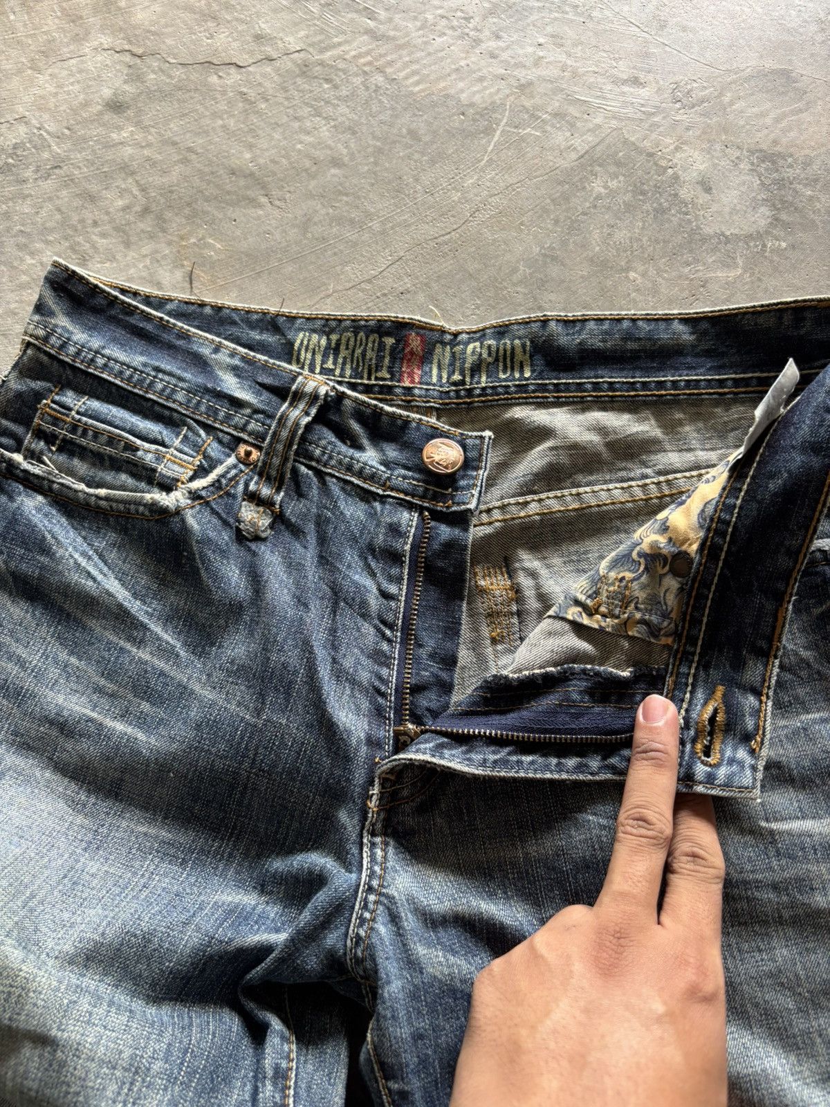 Karakuri Tamashii ONIARAI NIPPON JAPANESE DENIM DISTRESSED WASHED PUNK GRUNGE Size US 31 - 4 Thumbnail