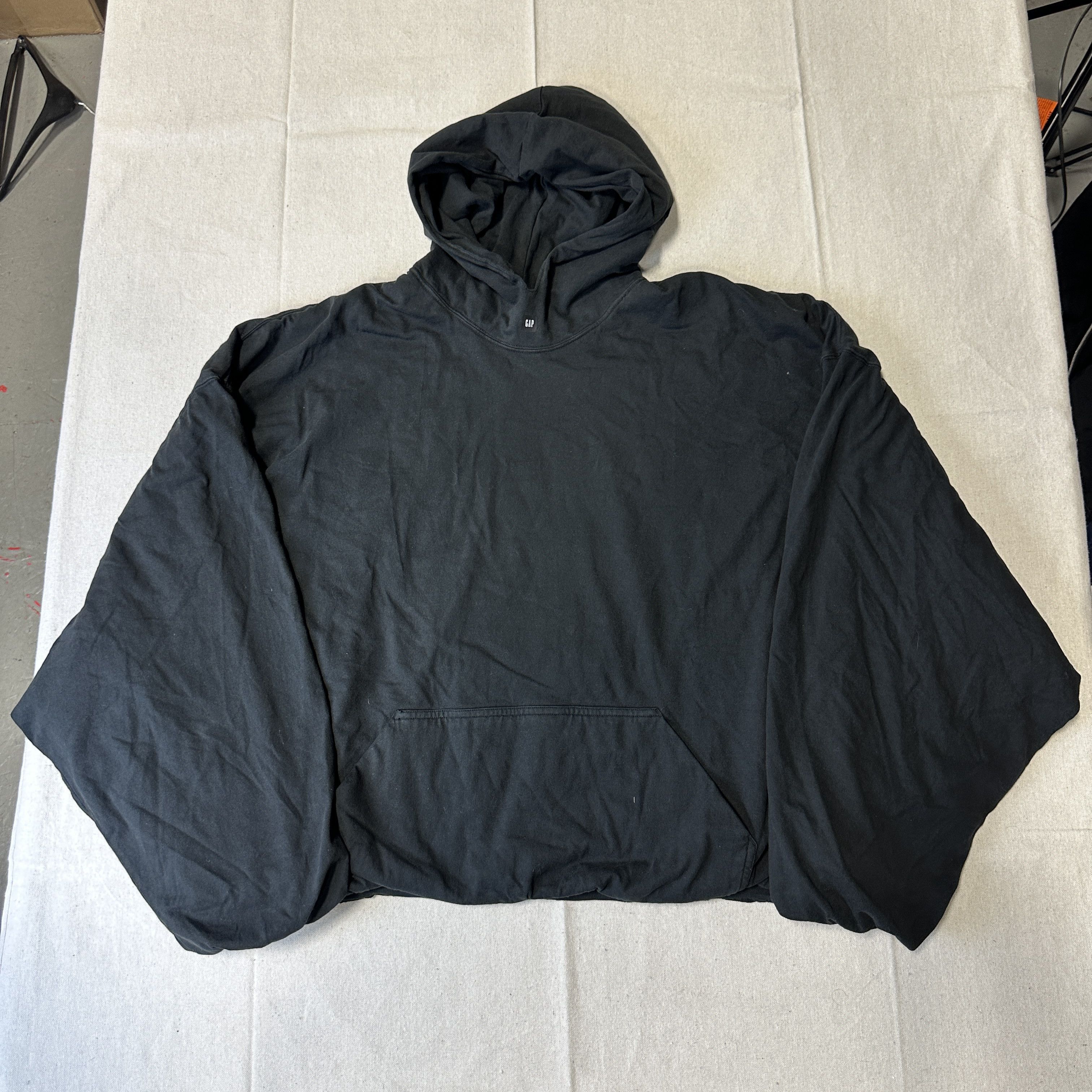 Gap Vintage GAP YZY Black Hoodie Pullover Size Medium two ply RARE Size US M / EU 48-50 / 2 - 1 Thumbnail