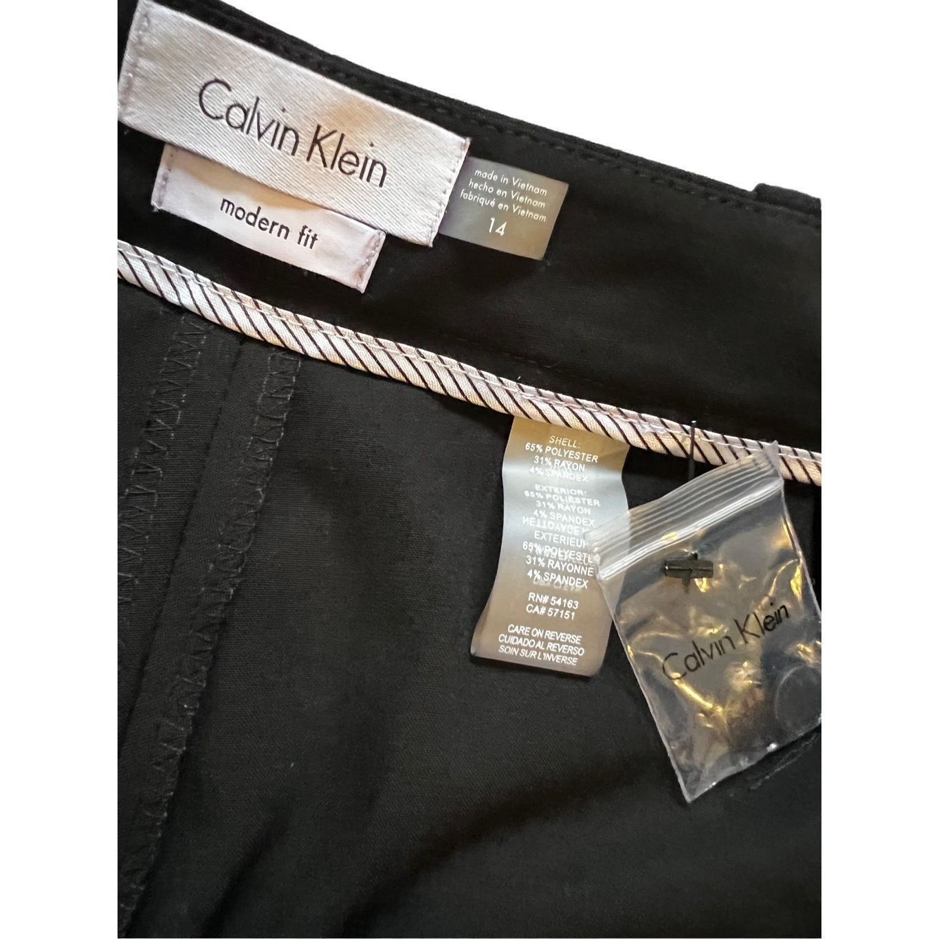 Calvin Klein Calvin Klein Black Modern Fit Dress Pants size 14 Size 36" / US 14 / IT 50 - 7 Thumbnail