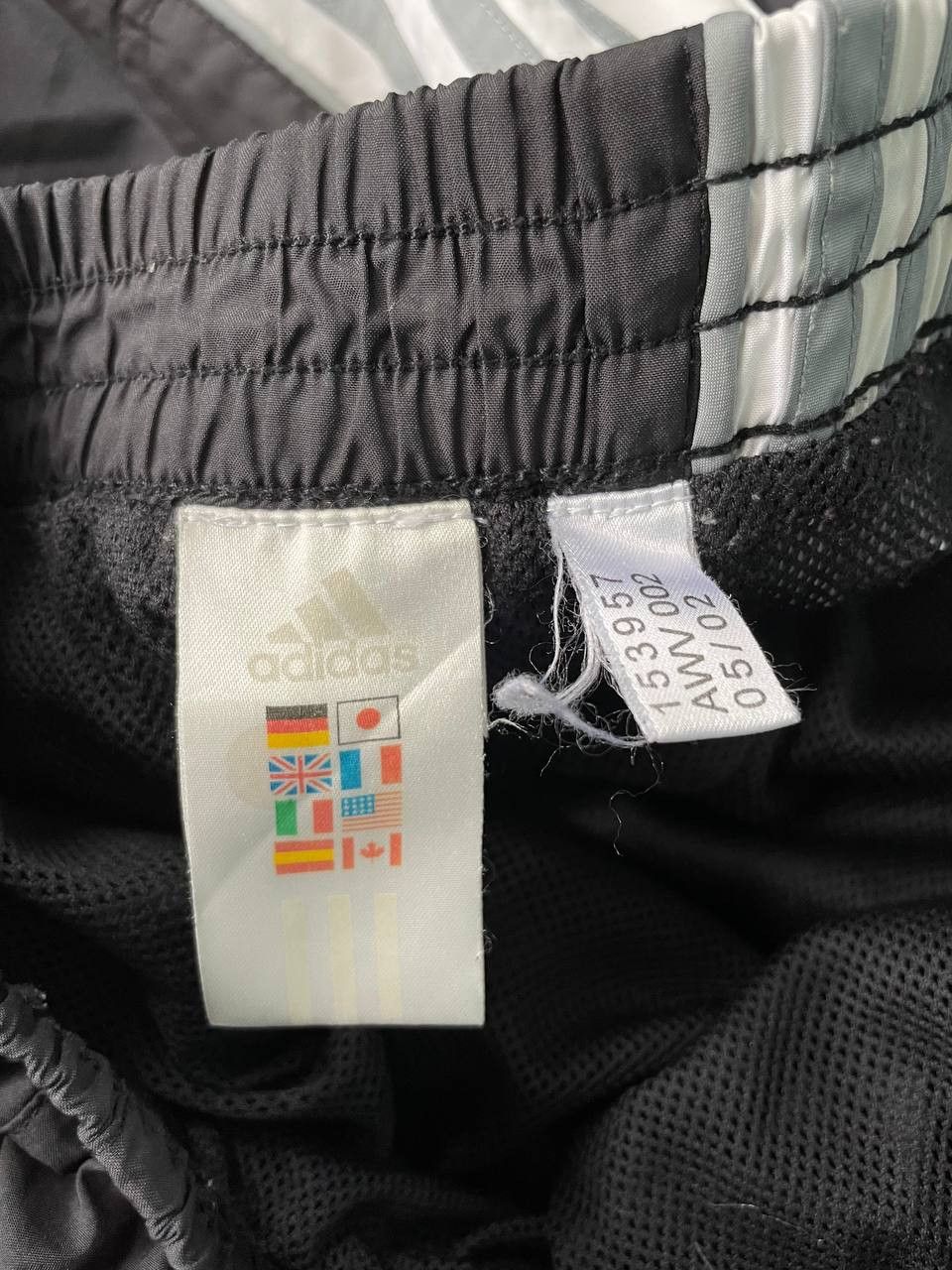 Adidas × Vintage Vintage Adidas Pants Baggy Sweatpants Balcenciaga Style Size US 34 / EU 50 - 11 Thumbnail